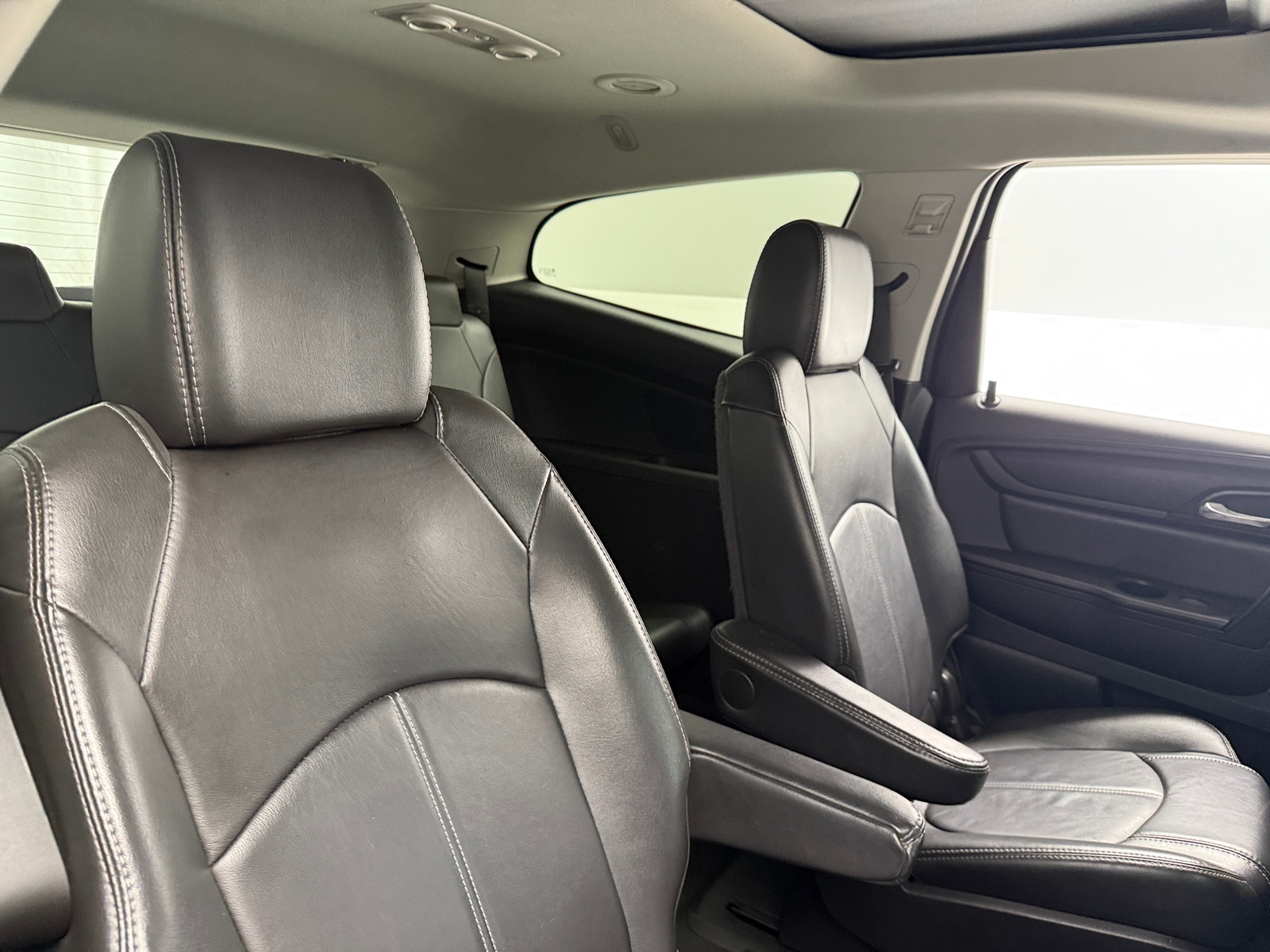 Thumbnail: 2017 Chevrolet Traverse - 6