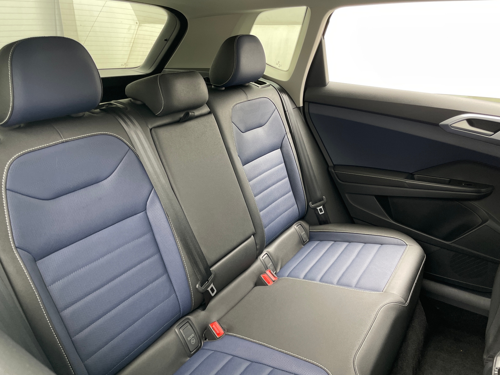 Thumbnail: 2025 Volkswagen Taos - 5