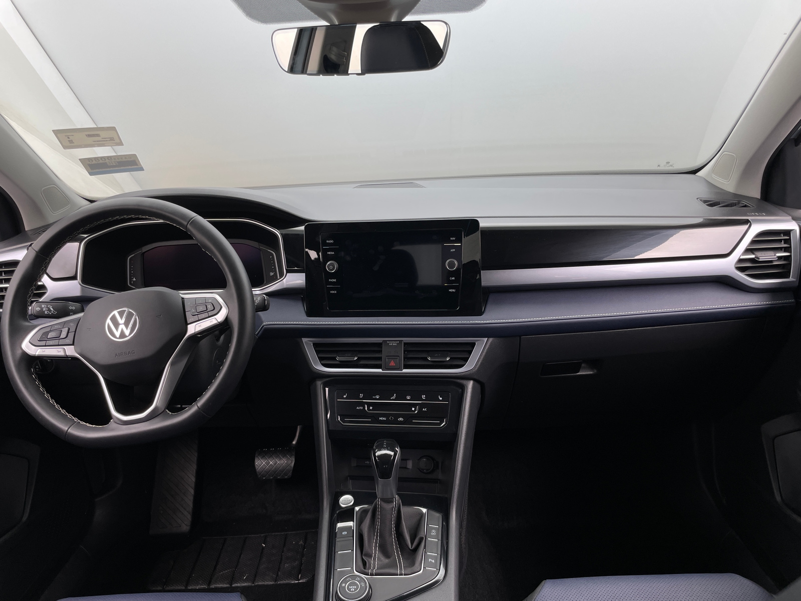Thumbnail: 2025 Volkswagen Taos - 2