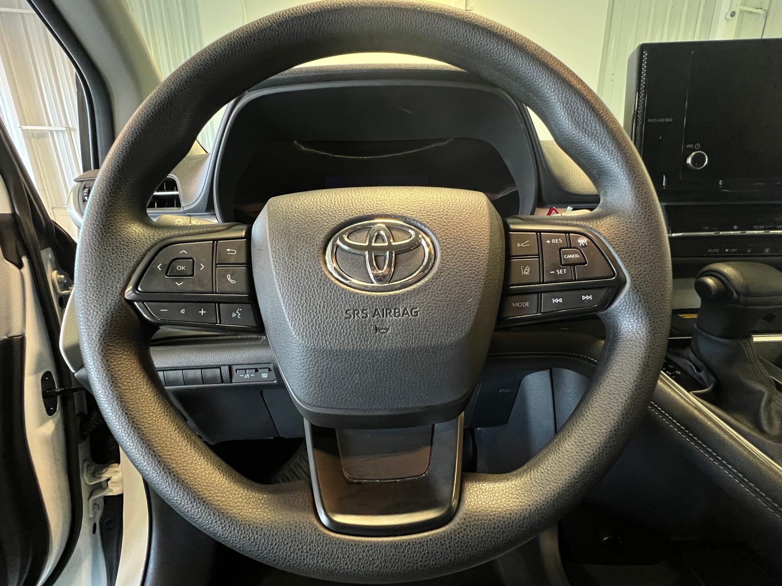 Thumbnail: 2025 Toyota Sienna - 5