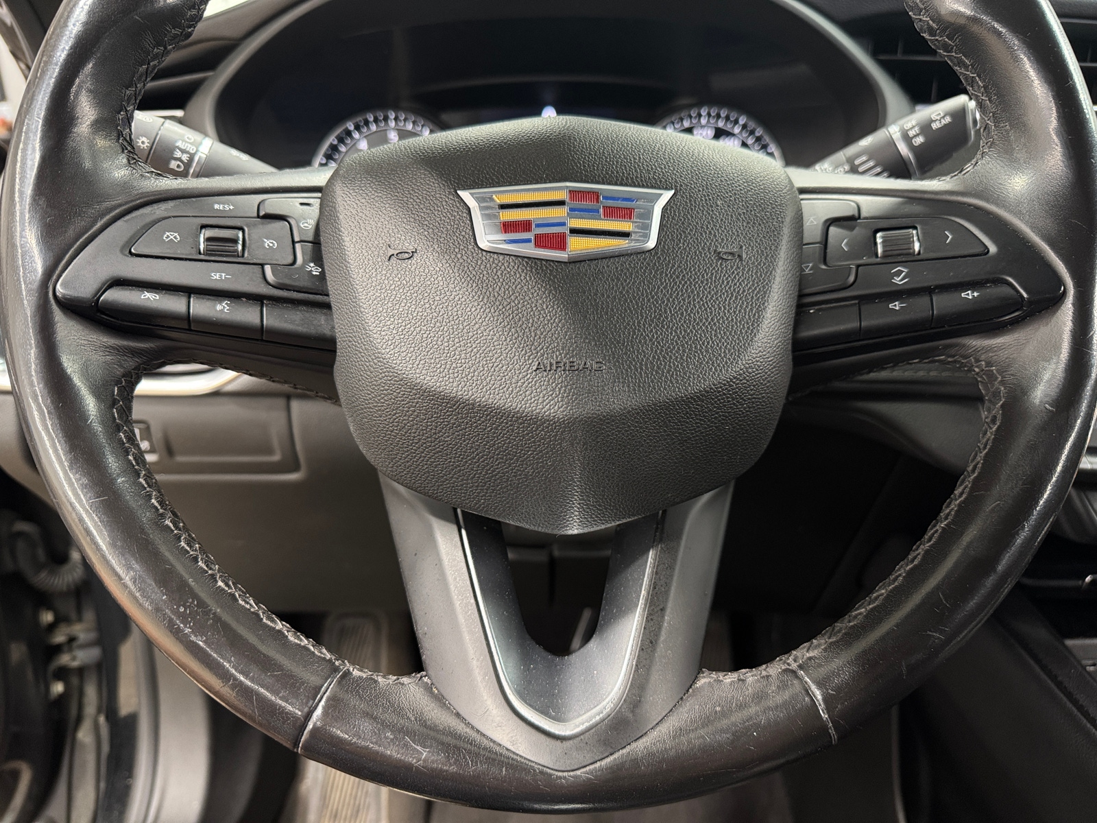 Thumbnail: 2019 Cadillac XT4 - 4