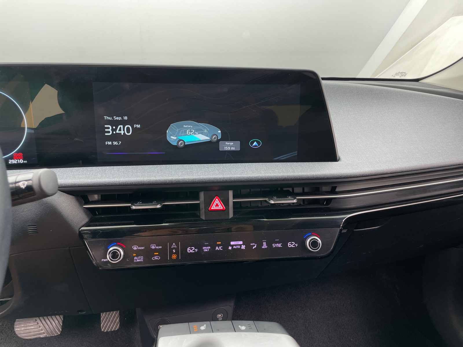 Thumbnail: 2022 Kia EV6 - 4
