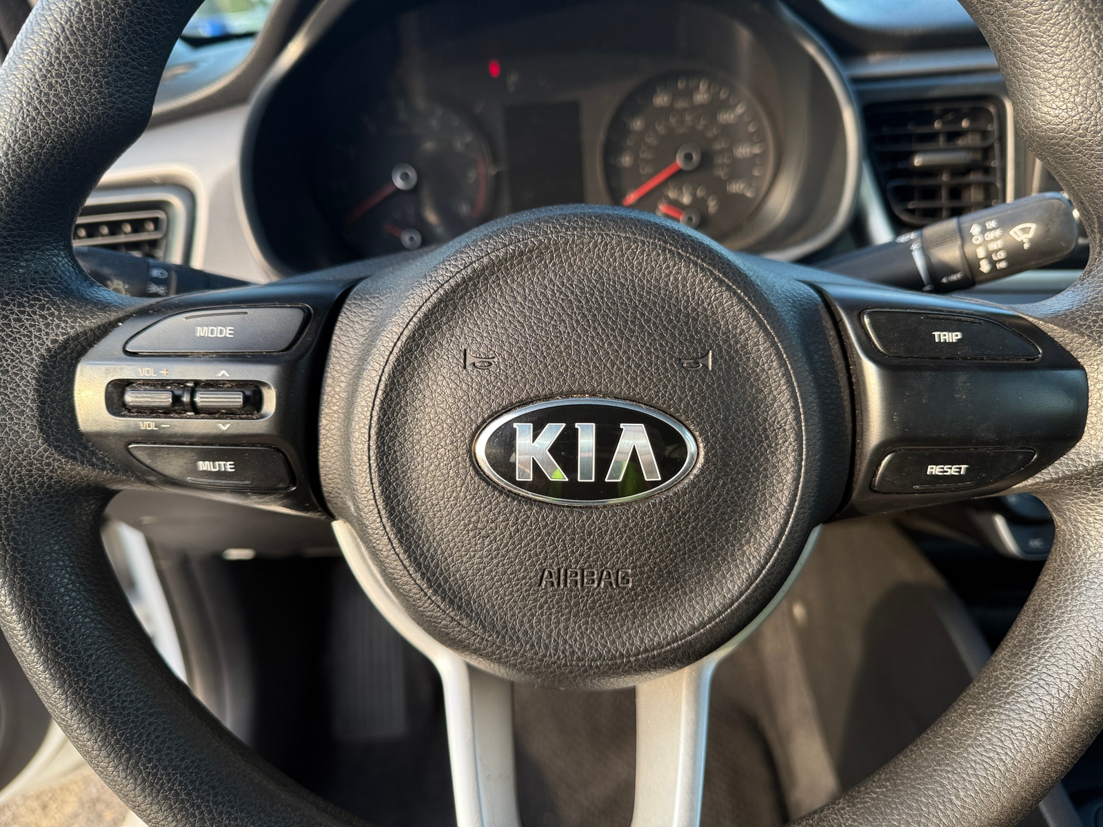 Thumbnail: 2018 Kia Rio - 5