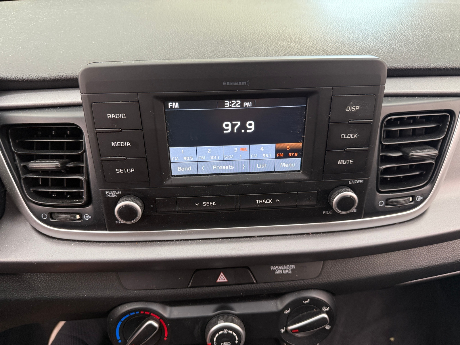 Thumbnail: 2018 Kia Rio - 4