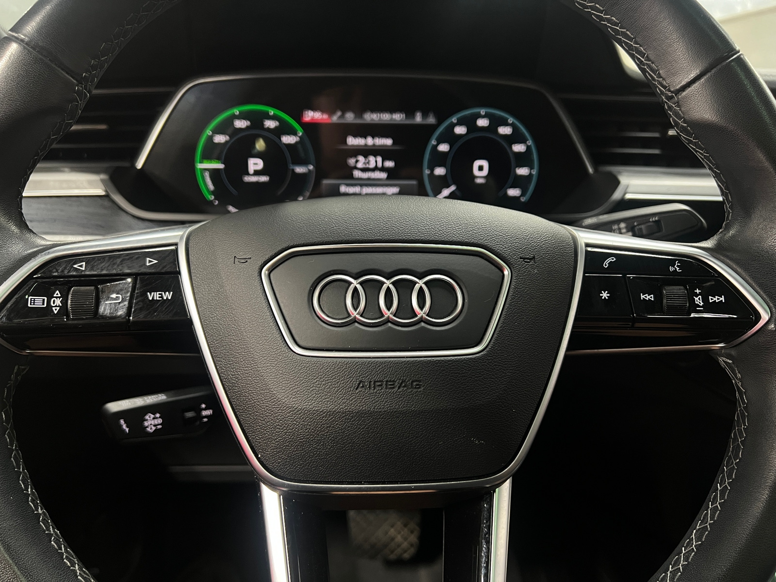 Thumbnail: 2024 Audi Q8 e-tron - 4