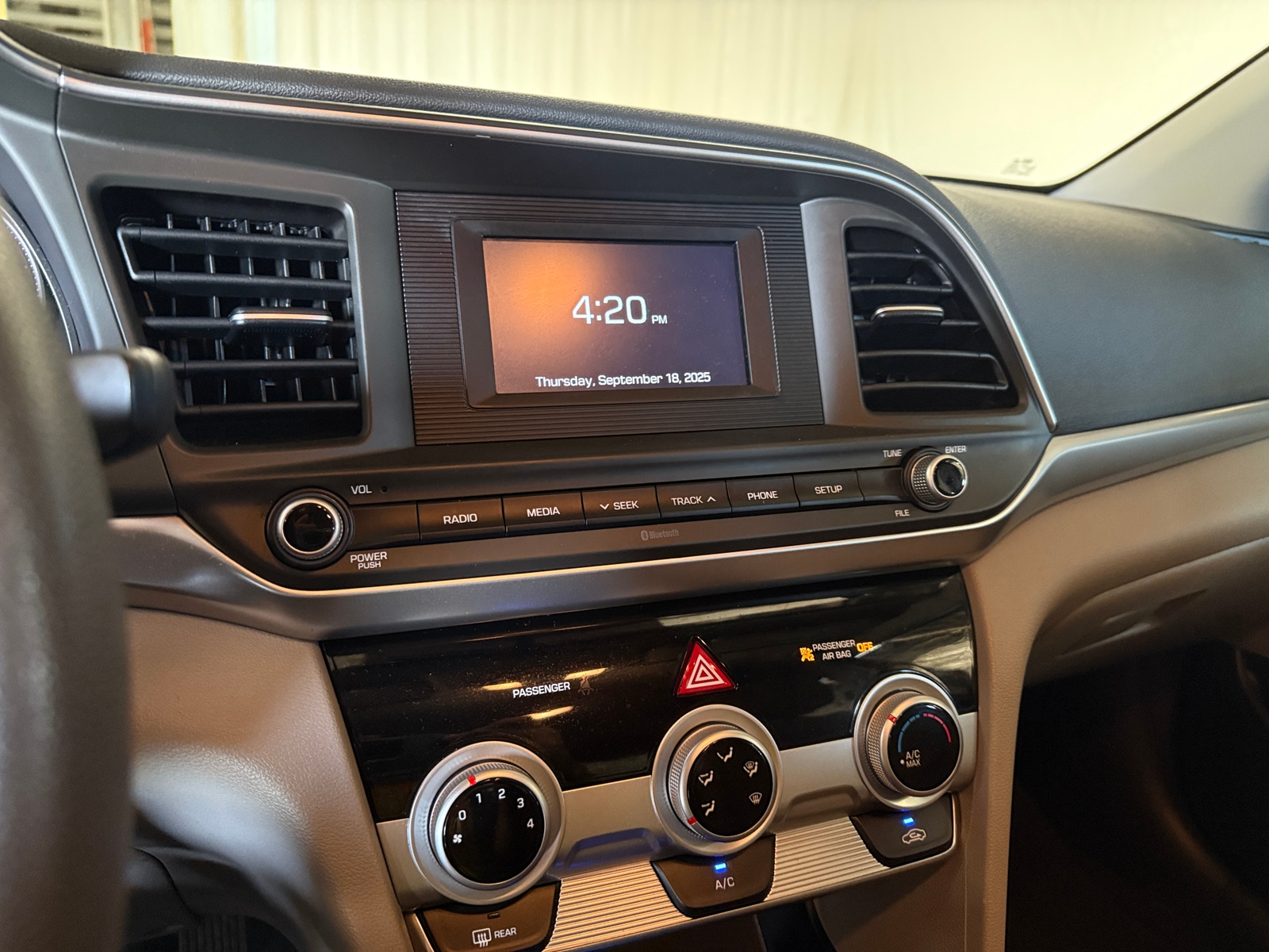 Thumbnail: 2019 Hyundai Elantra - 4