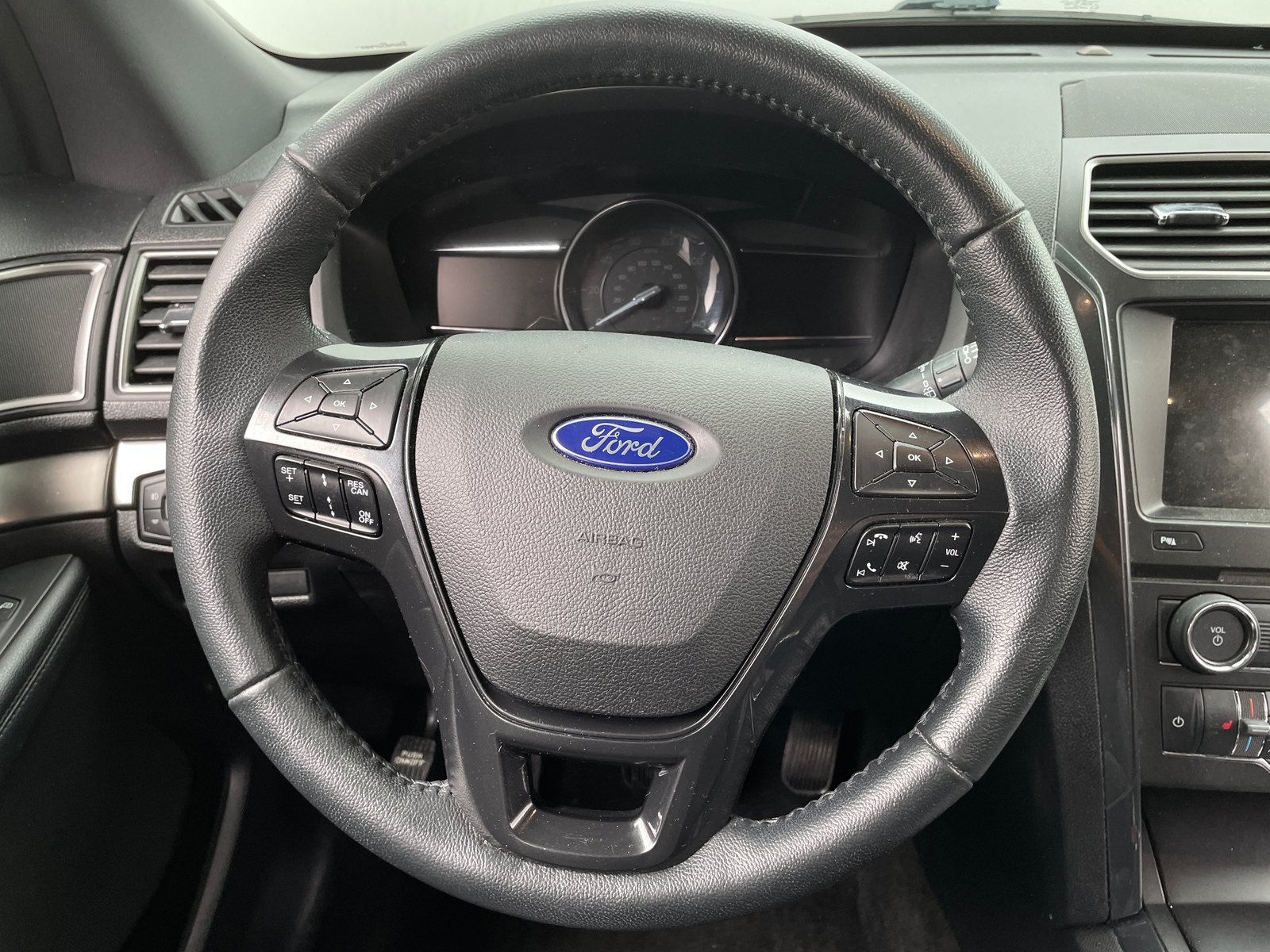 Thumbnail: 2018 Ford Explorer - 4