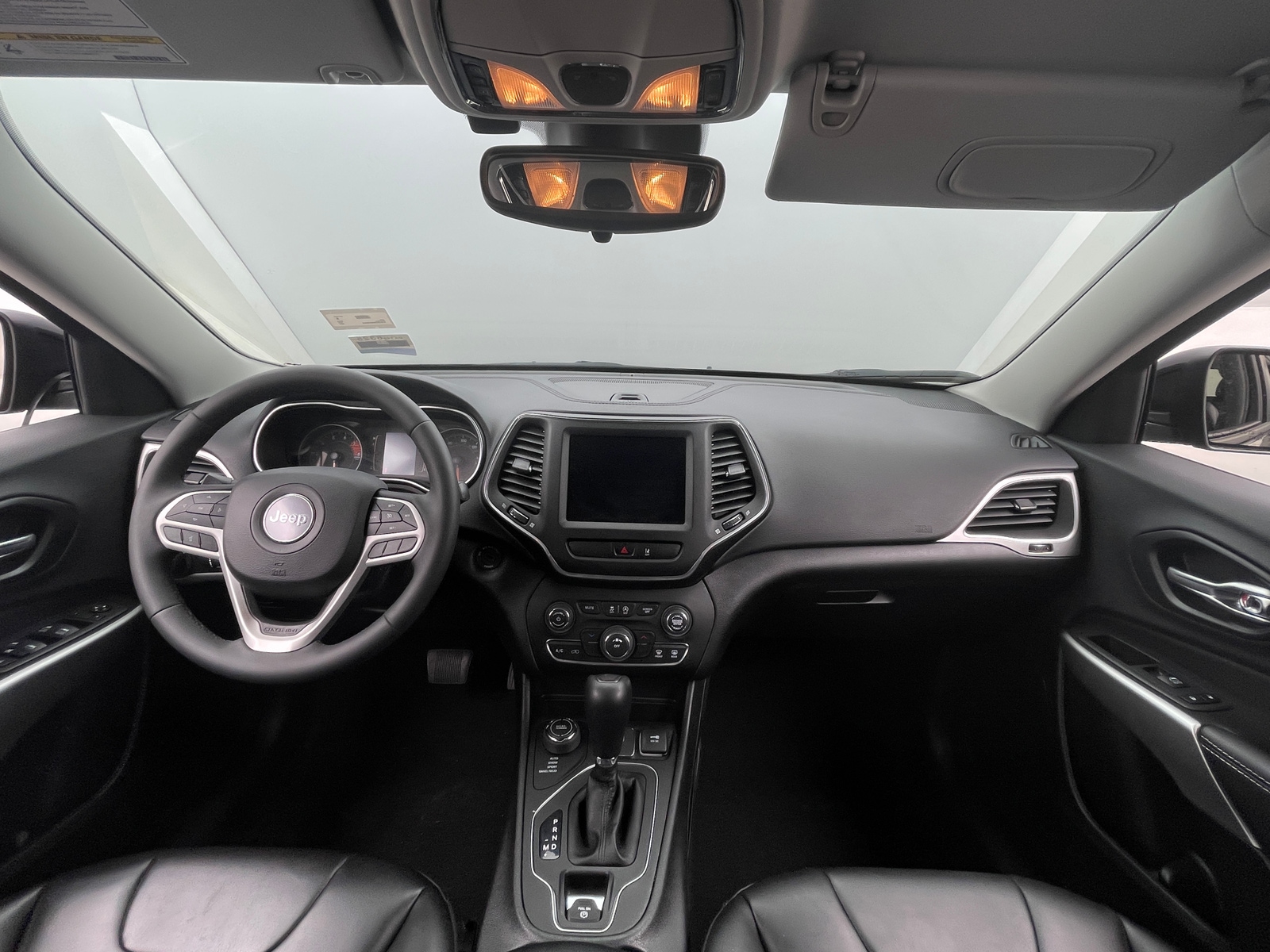 Thumbnail: 2022 Jeep Cherokee - 3