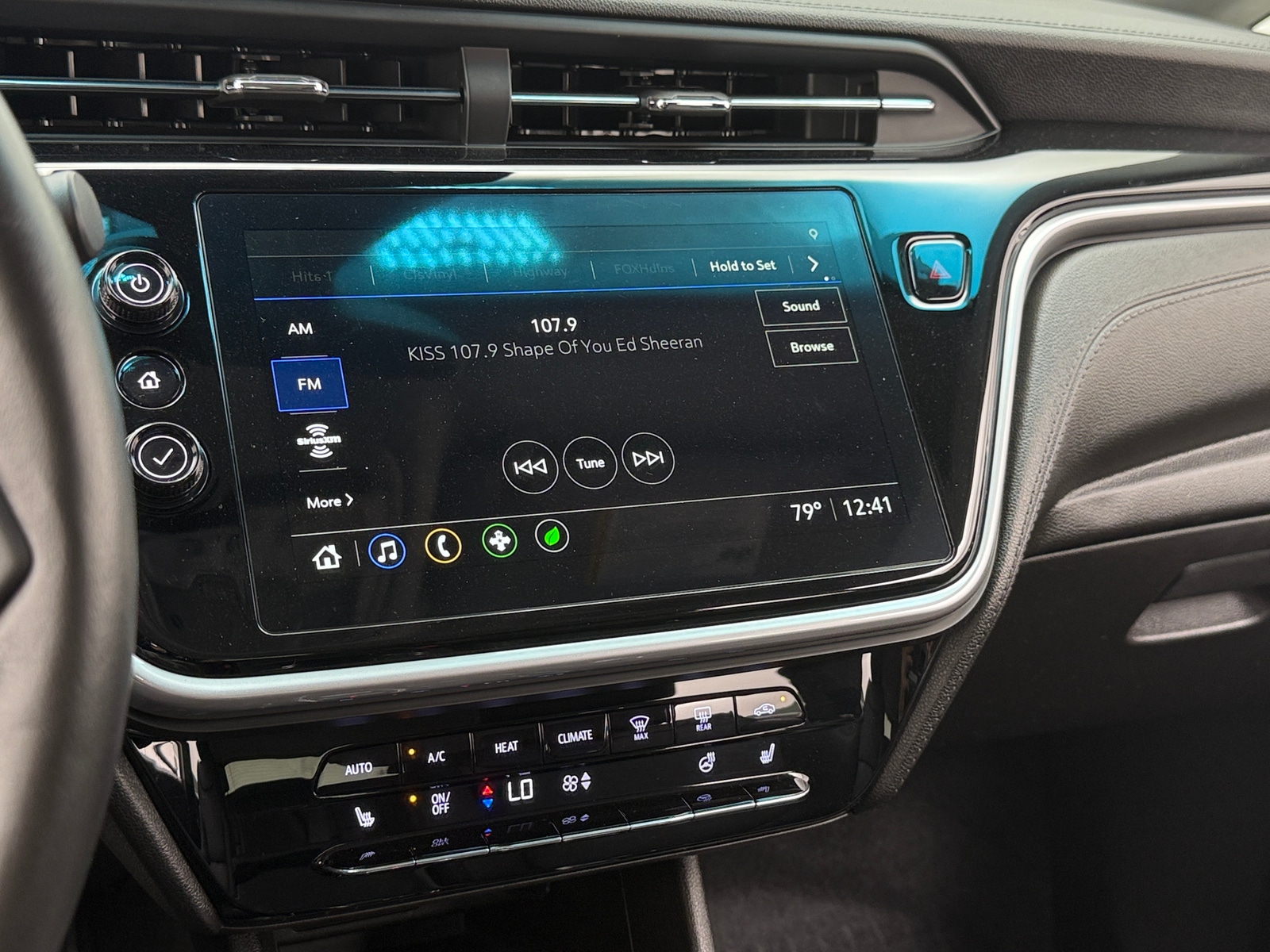 Thumbnail: 2022 Chevrolet Bolt EV - 3
