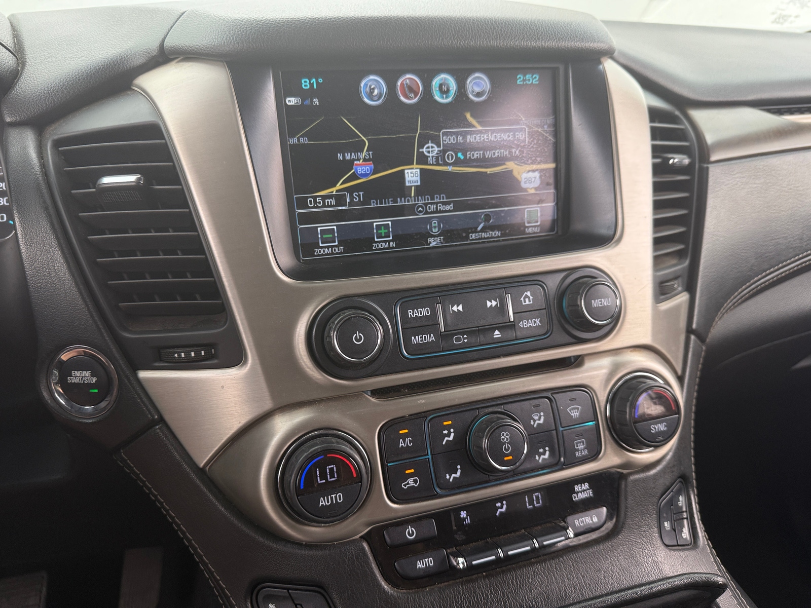 Thumbnail: 2019 GMC Yukon XL - 3