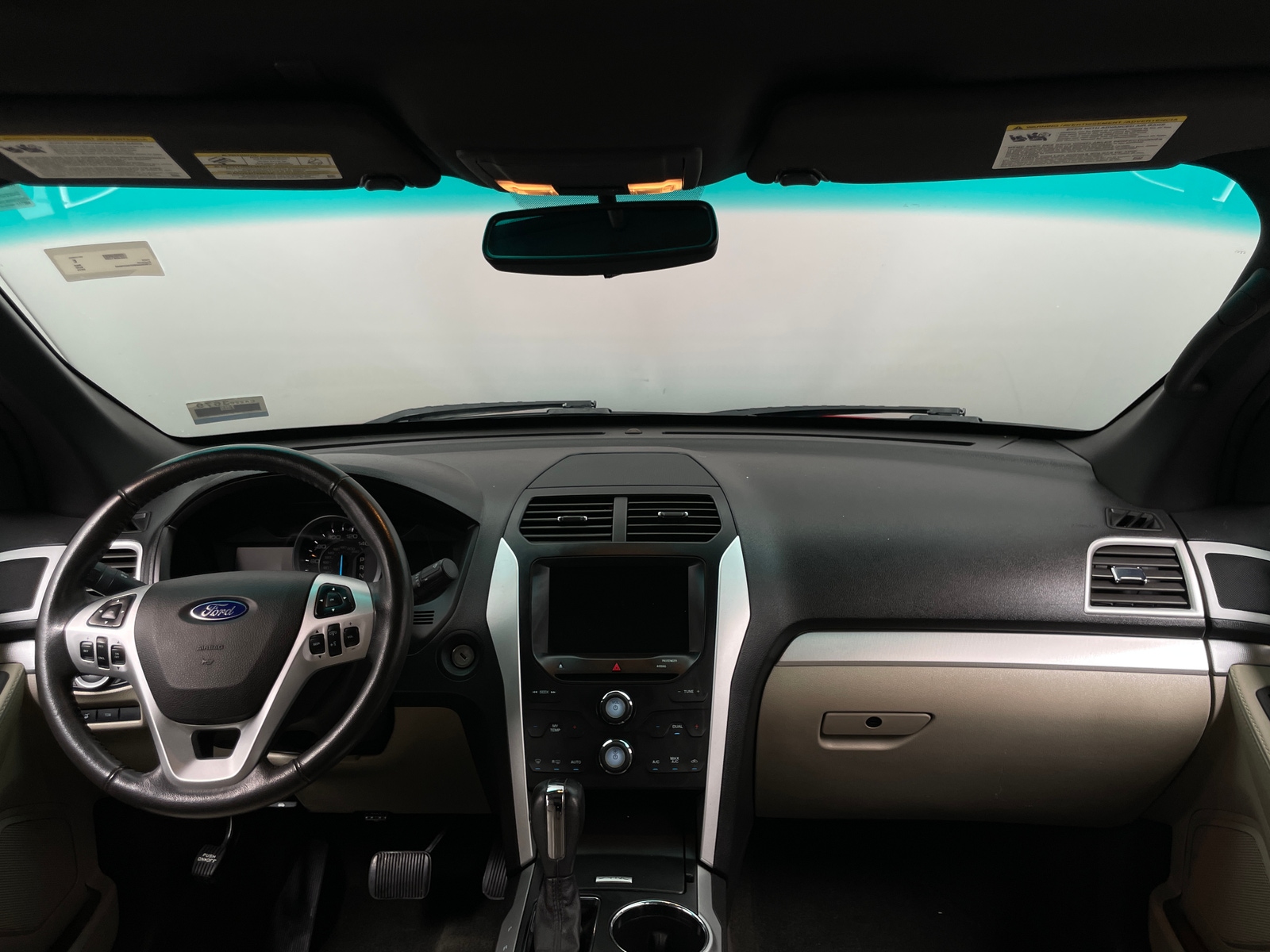 Thumbnail: 2015 Ford Explorer - 3