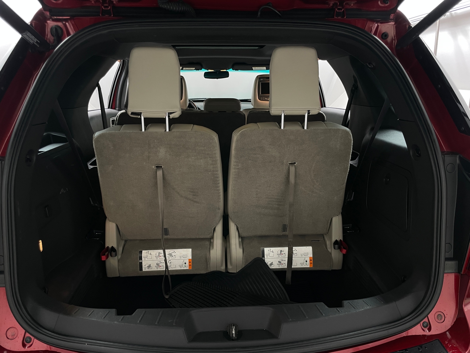 Thumbnail: 2015 Ford Explorer - 7
