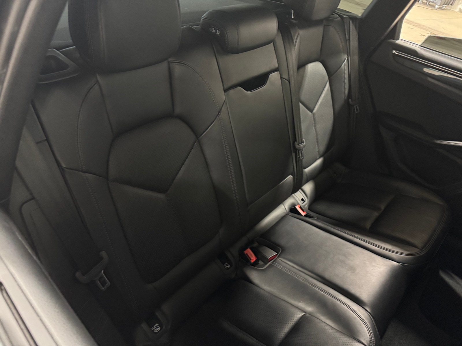 Thumbnail: 2018 Porsche Macan - 6