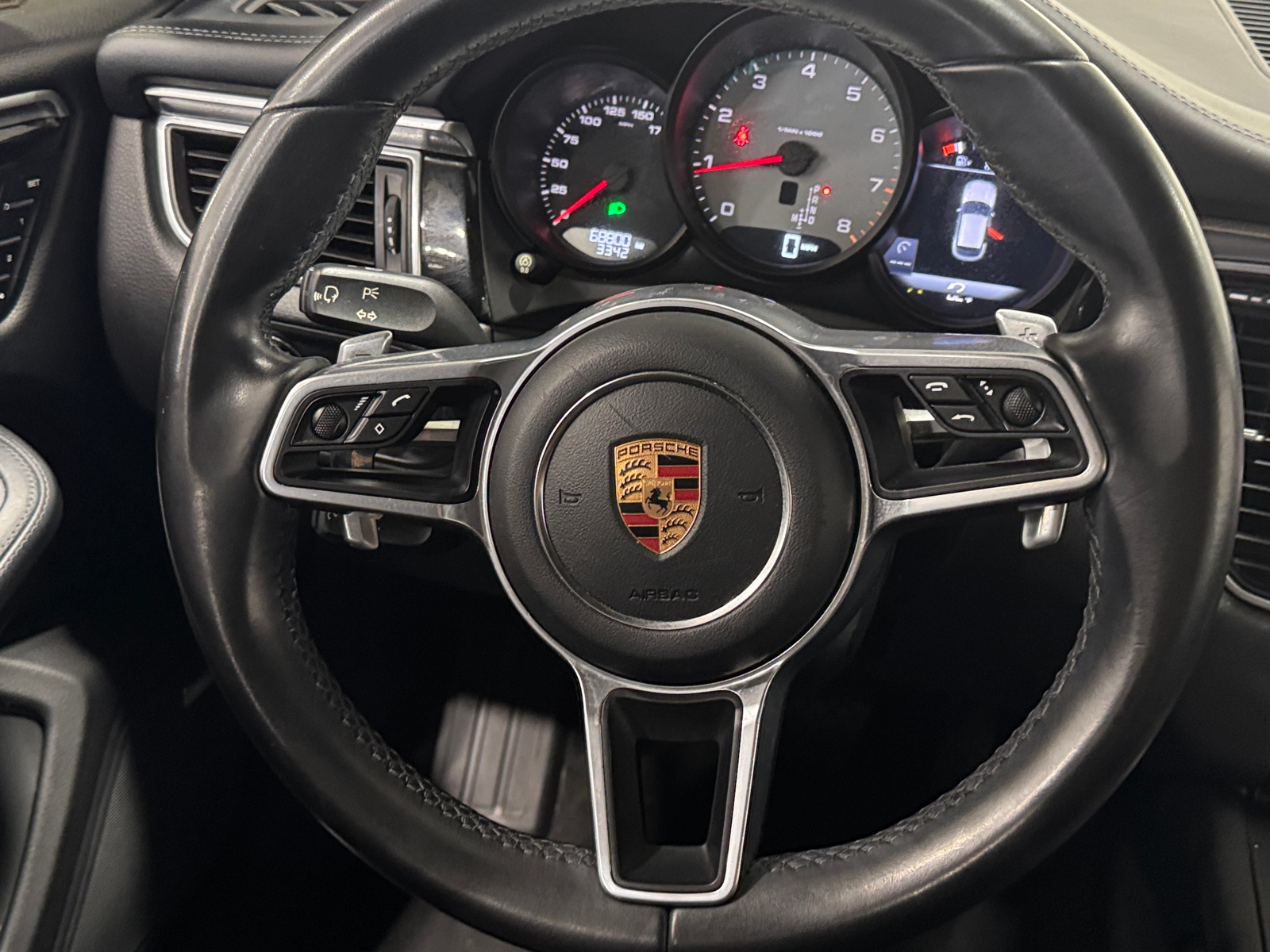 Thumbnail: 2018 Porsche Macan - 5
