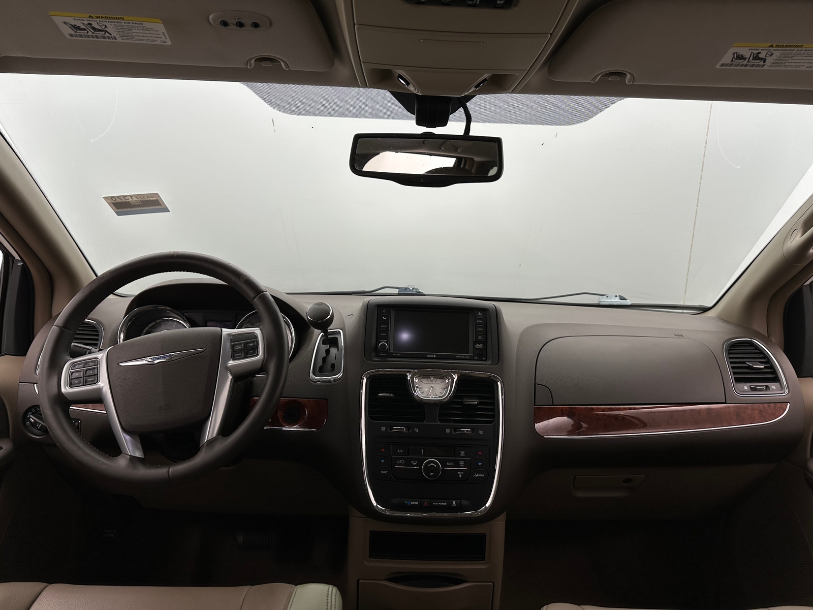 Thumbnail: 2013 Chrysler Town & Country - 2