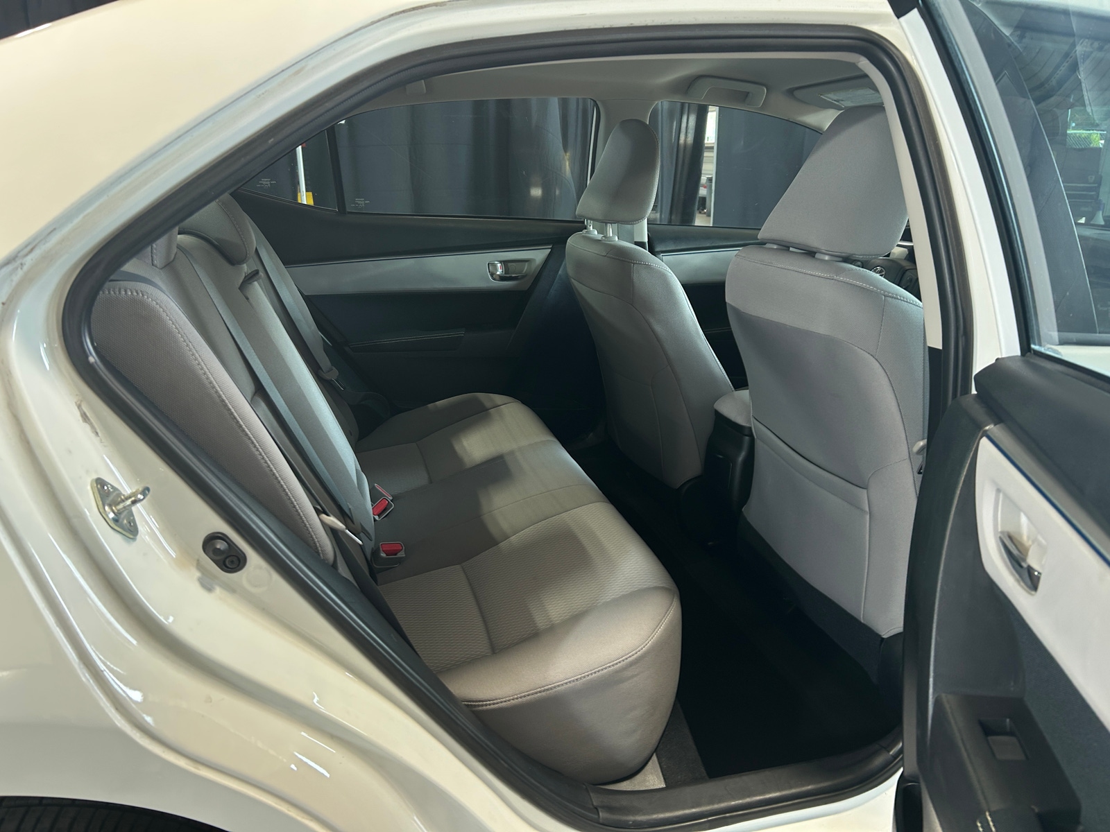 Thumbnail: 2015 Toyota Corolla - 6