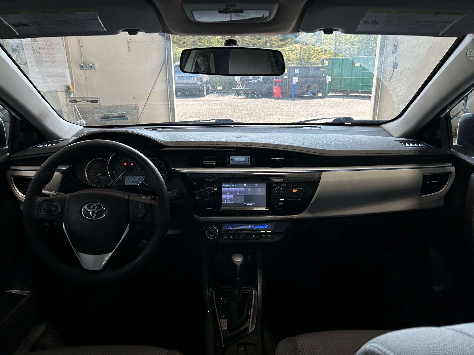 Thumbnail: 2015 Toyota Corolla - 3