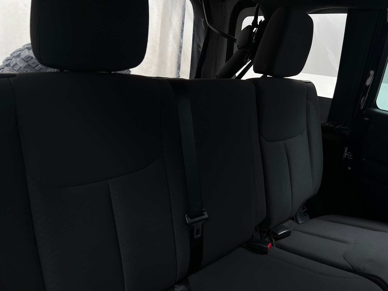 Thumbnail: 2016 Jeep Wrangler - 6
