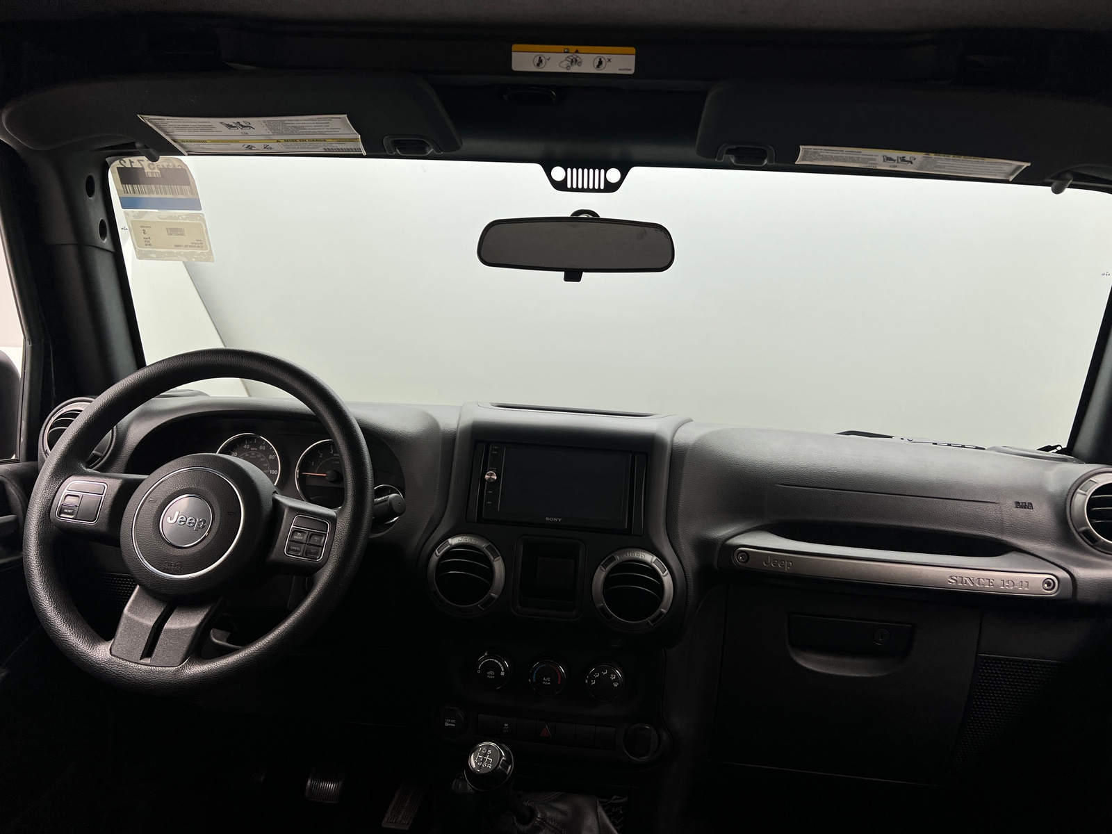 Thumbnail: 2016 Jeep Wrangler - 3