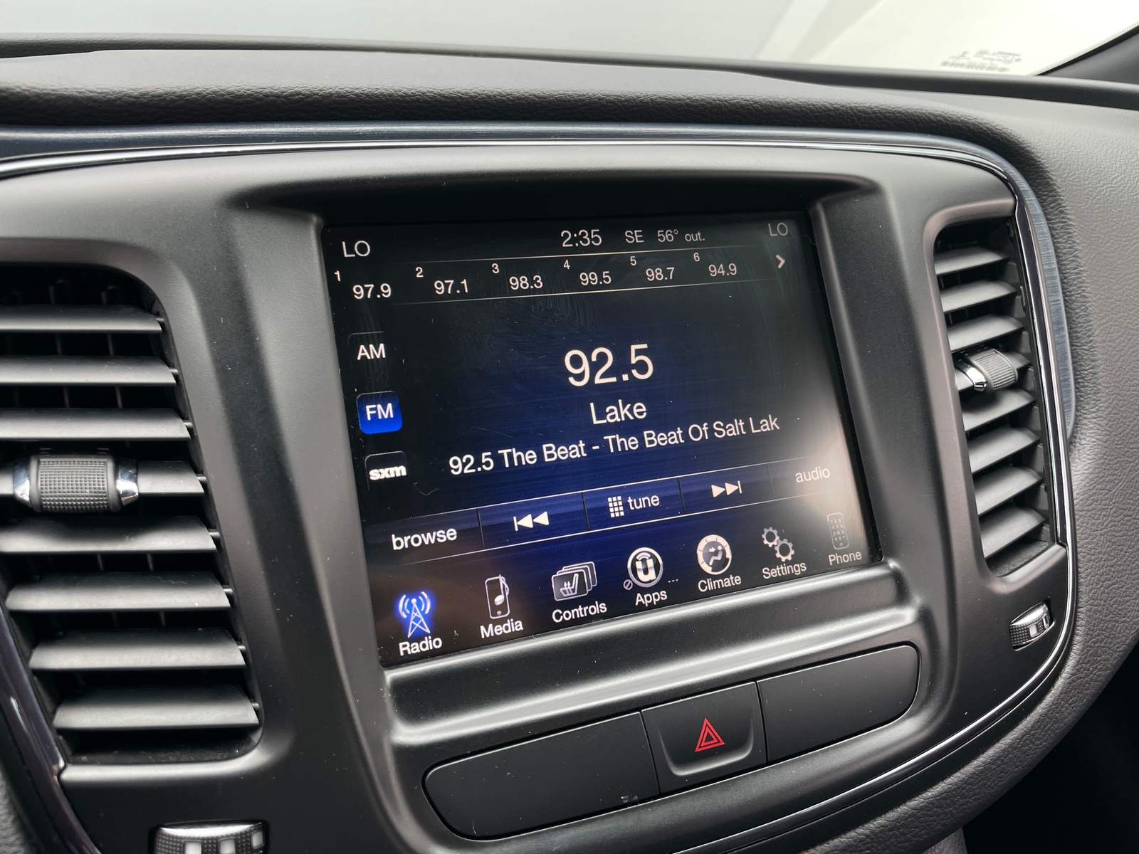 Thumbnail: 2016 Chrysler 200 - 3