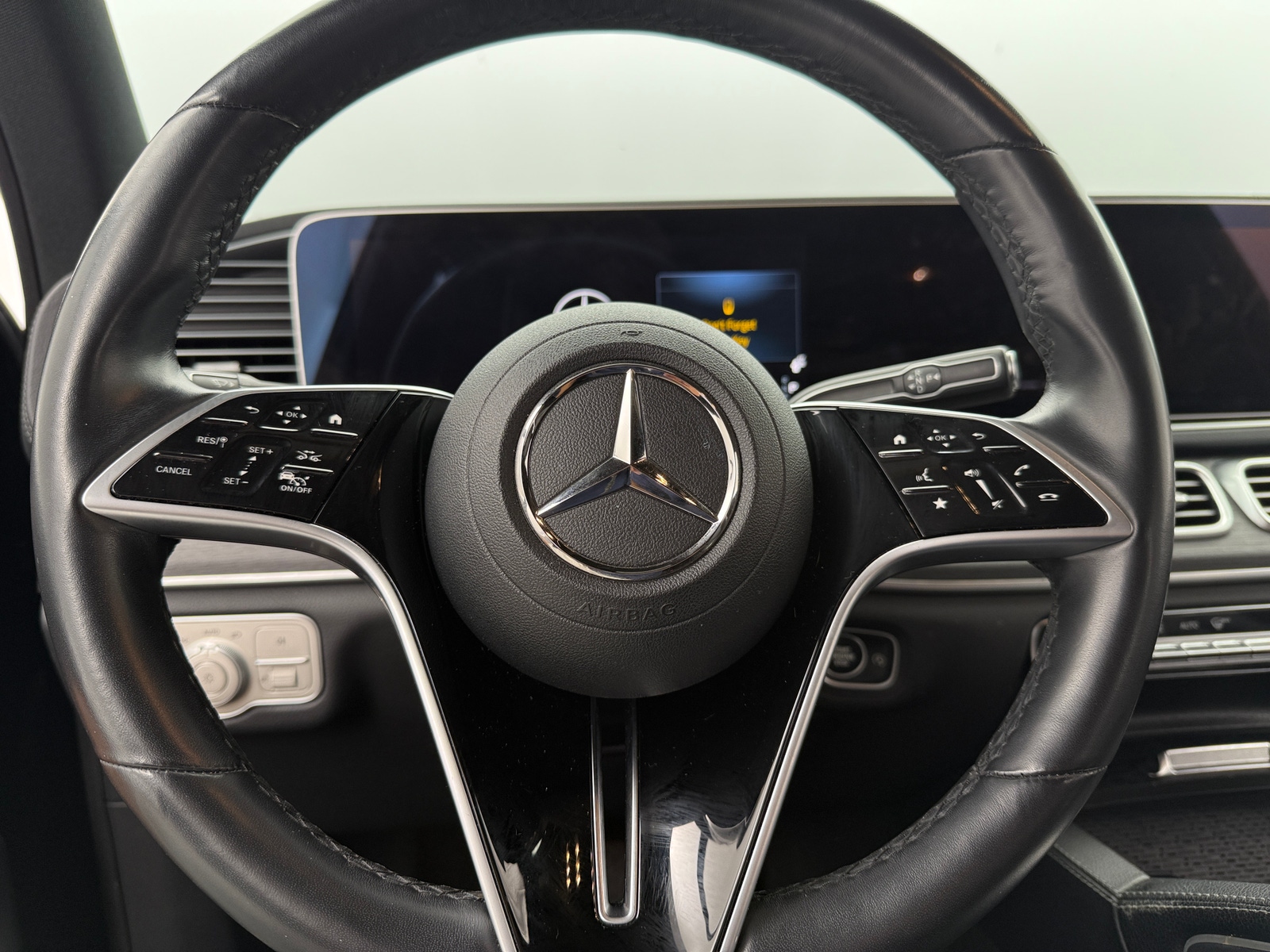 Thumbnail: 2024 Mercedes-Benz GLS - 4