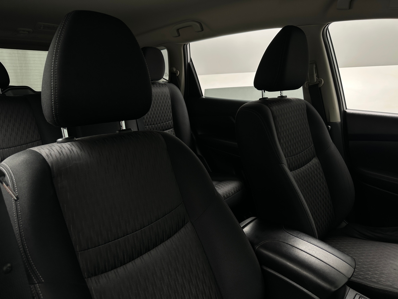 Thumbnail: 2018 Nissan Rogue - 2