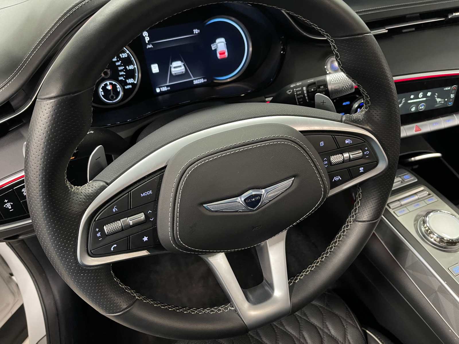 Thumbnail: 2023 Genesis GV70 - 4