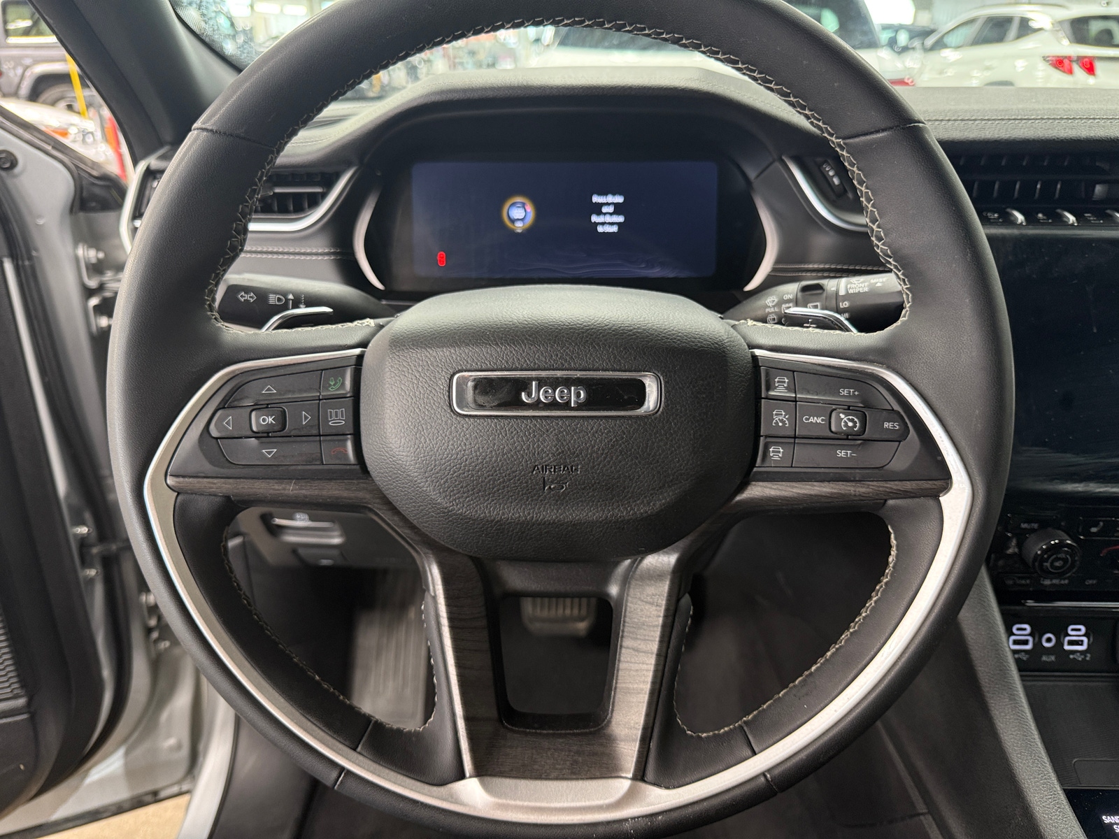 Thumbnail: 2024 Jeep Grand Cherokee L - 4