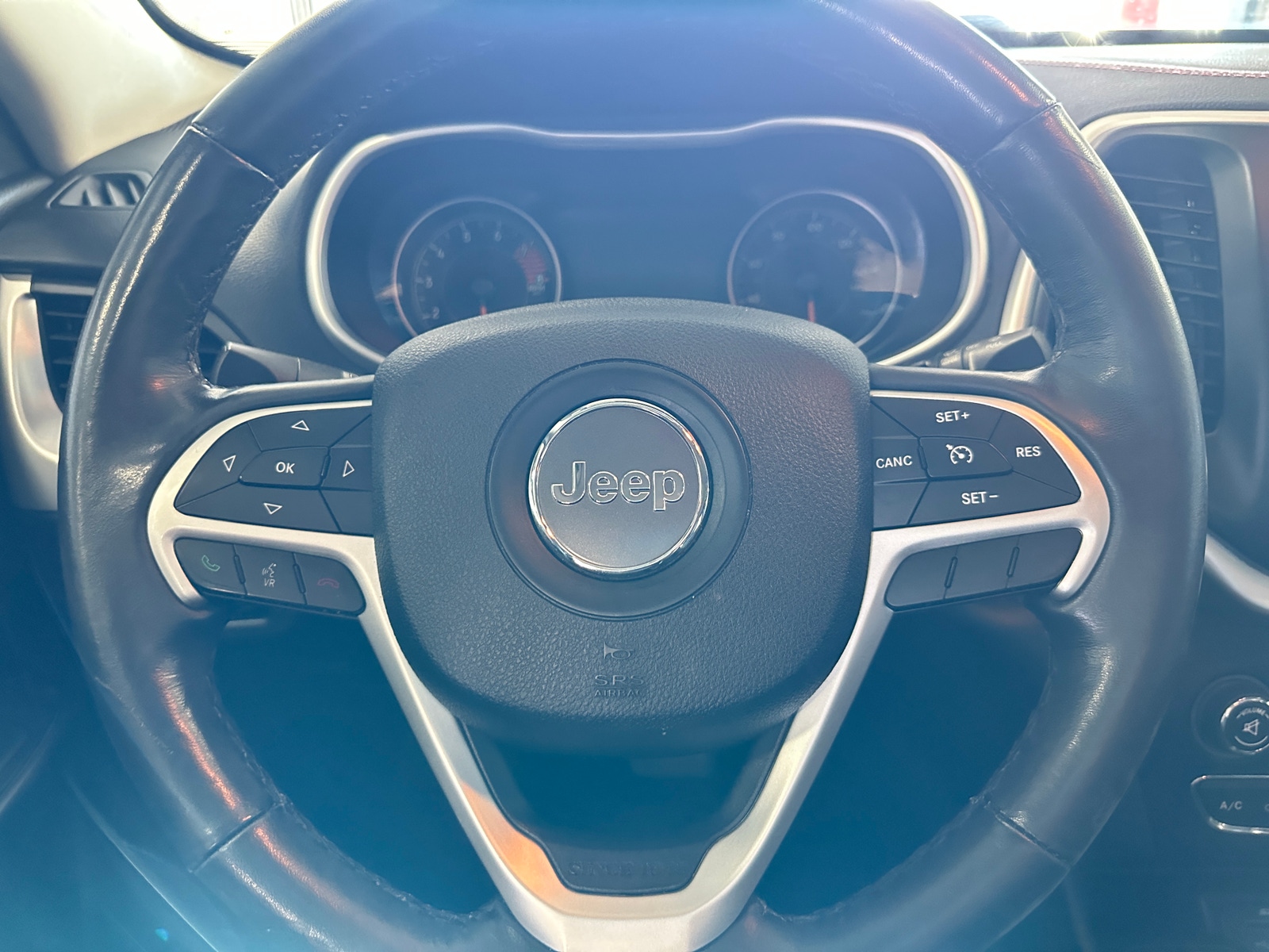 Thumbnail: 2016 Jeep Cherokee - 5