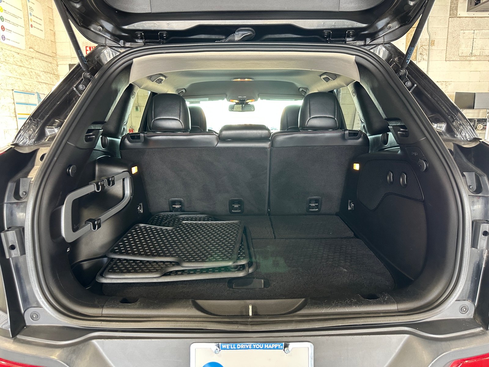 Thumbnail: 2016 Jeep Cherokee - 7