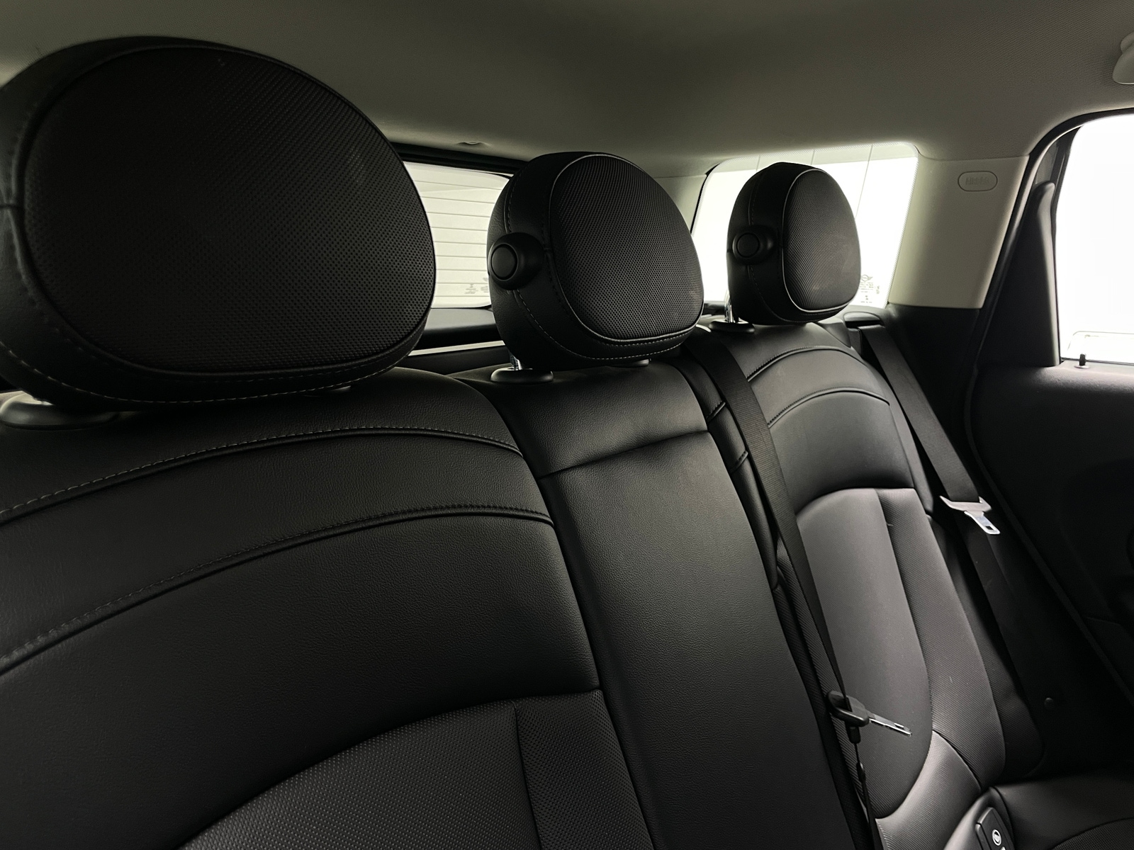 Thumbnail: 2017 MINI Cooper Clubman - 6