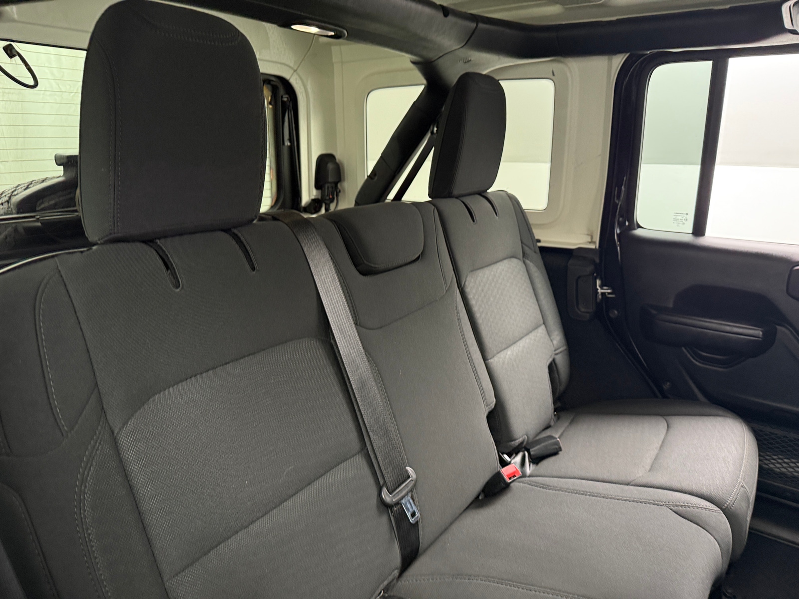 Thumbnail: 2020 Jeep Wrangler - 6