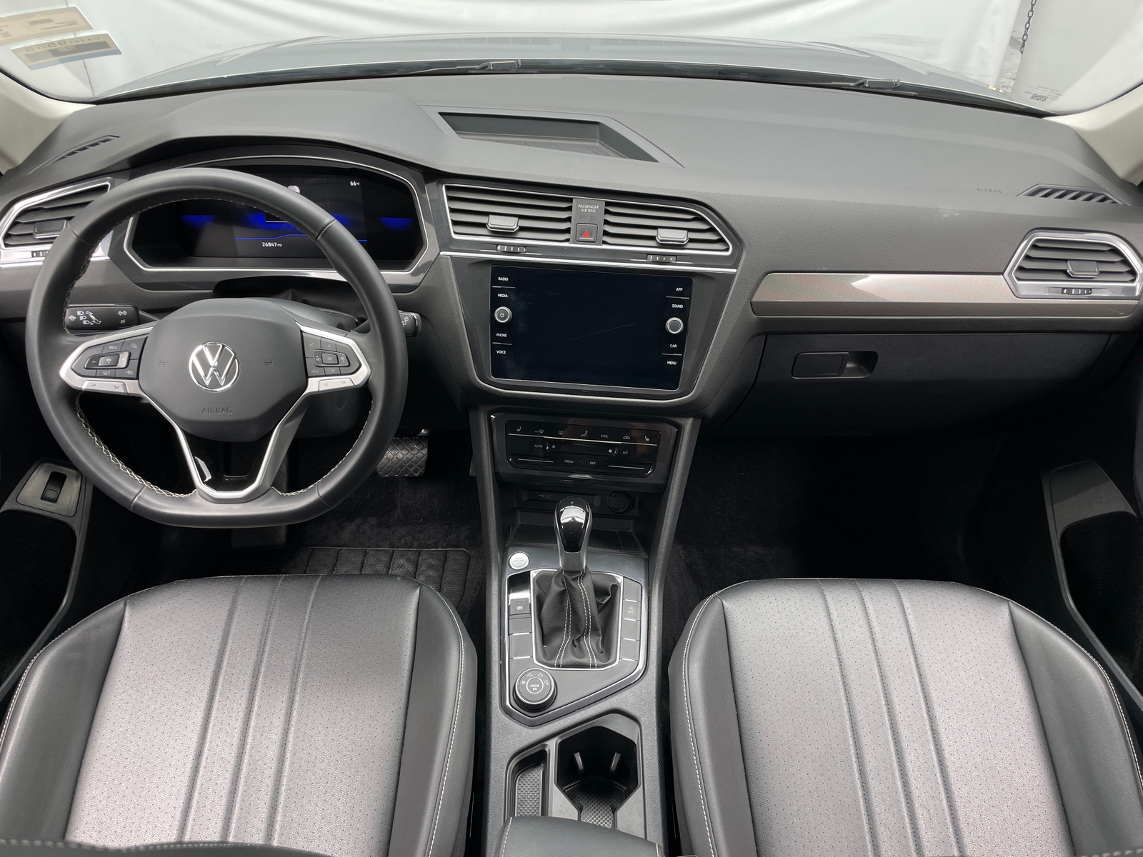 Thumbnail: 2024 Volkswagen Tiguan - 2