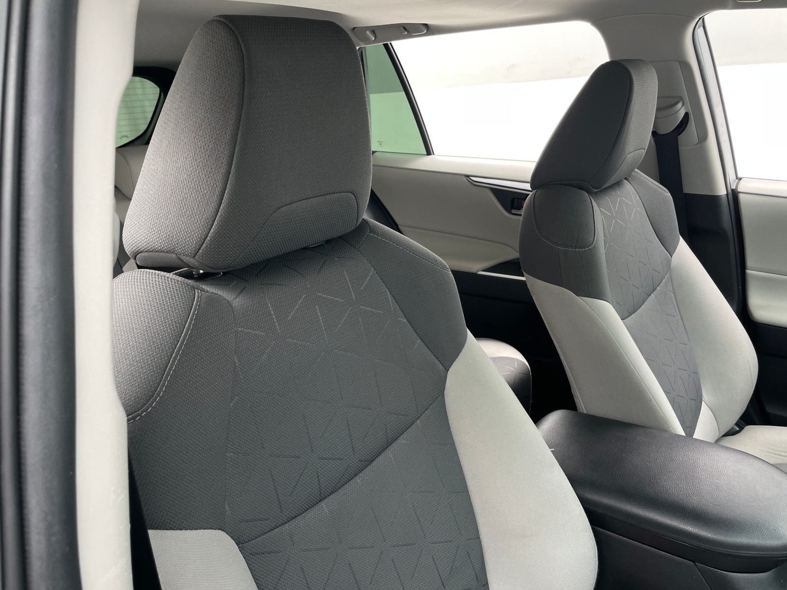 Thumbnail: 2020 Toyota RAV4 - 2