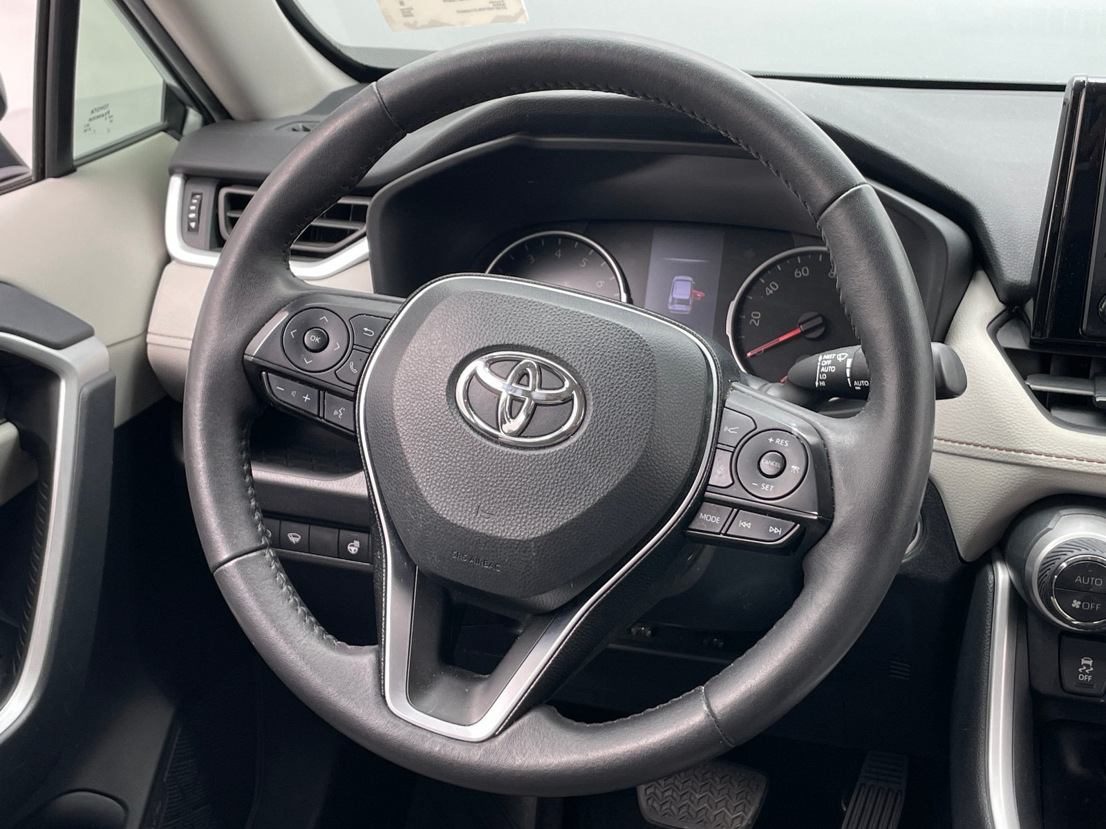 Thumbnail: 2020 Toyota RAV4 - 5