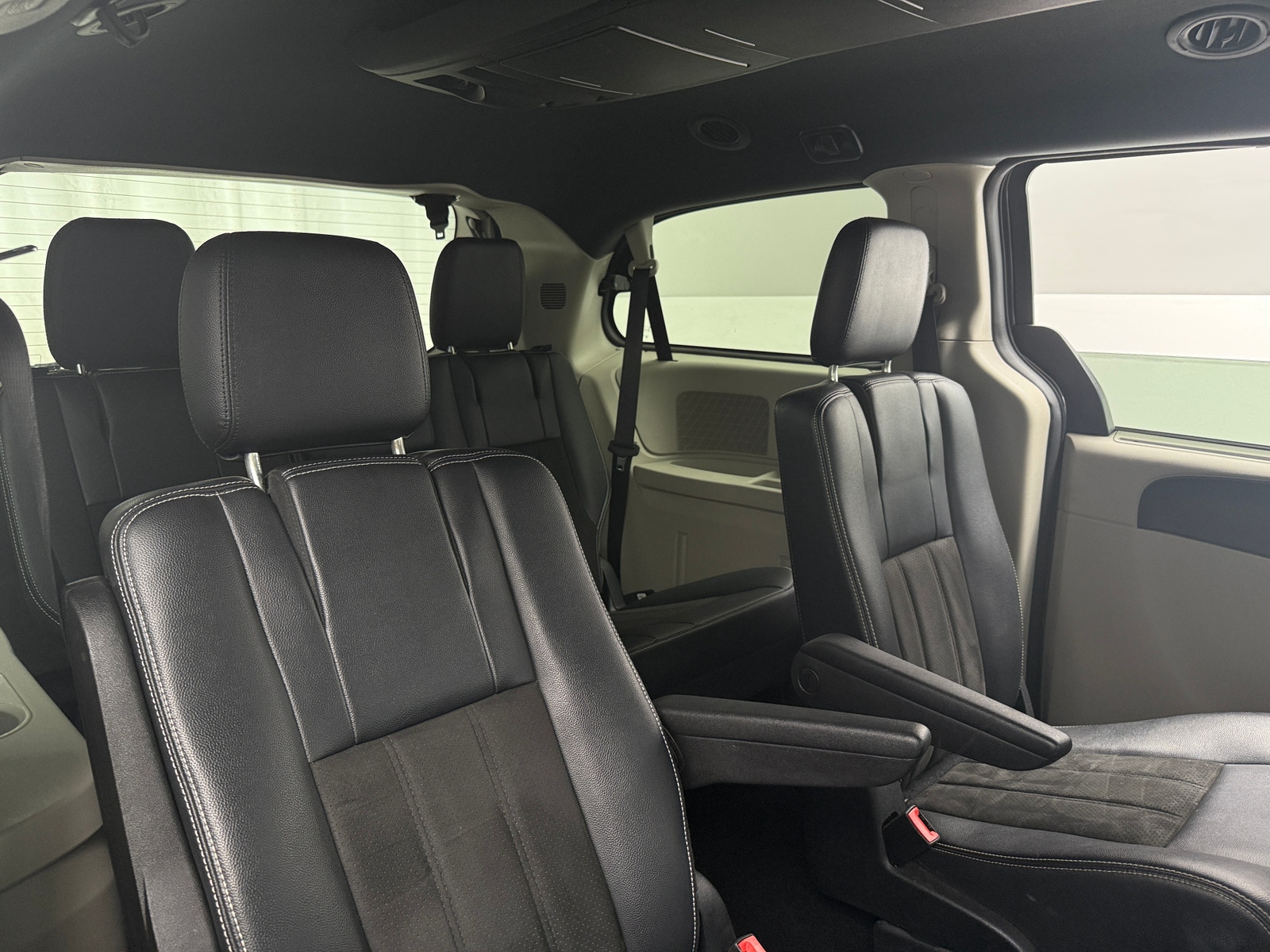 Thumbnail: 2019 Dodge Grand Caravan - 5