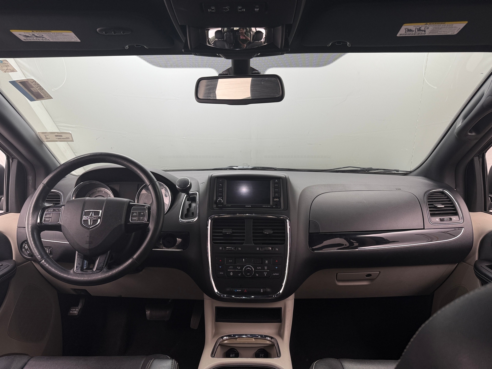 Thumbnail: 2019 Dodge Grand Caravan - 2