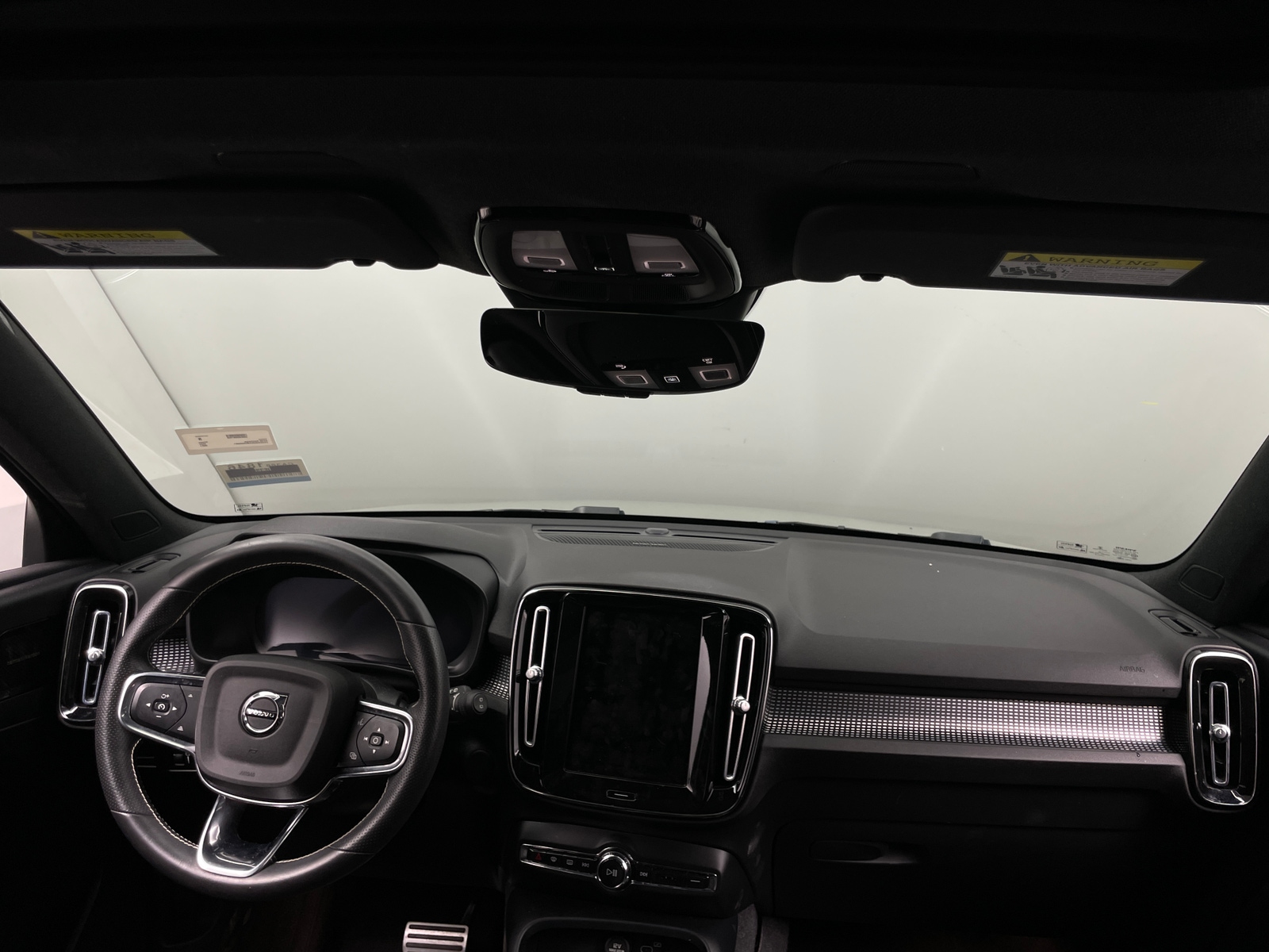 Thumbnail: 2021 Volvo XC40 - 2