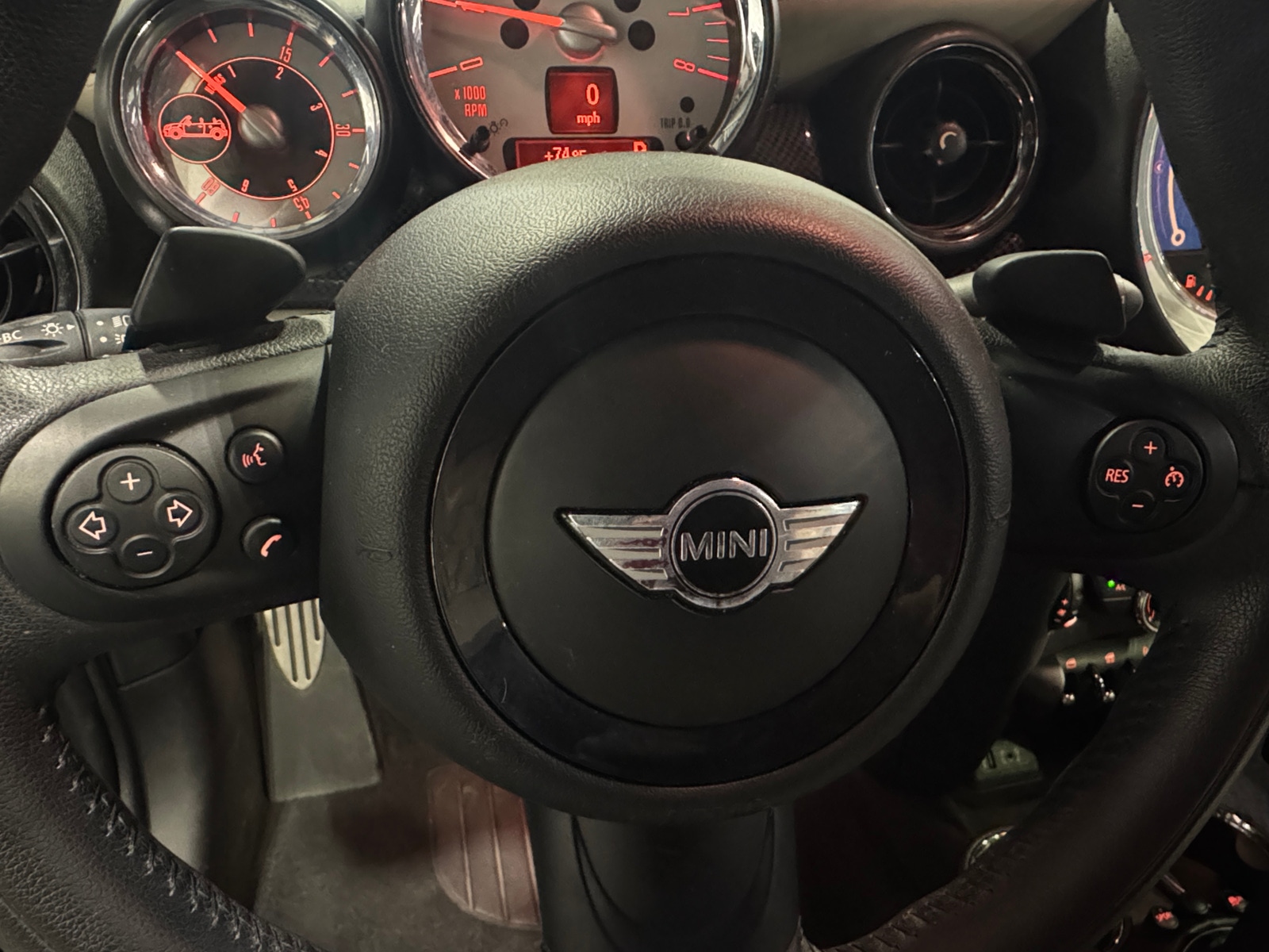 Thumbnail: 2014 MINI Cooper Convertible - 4
