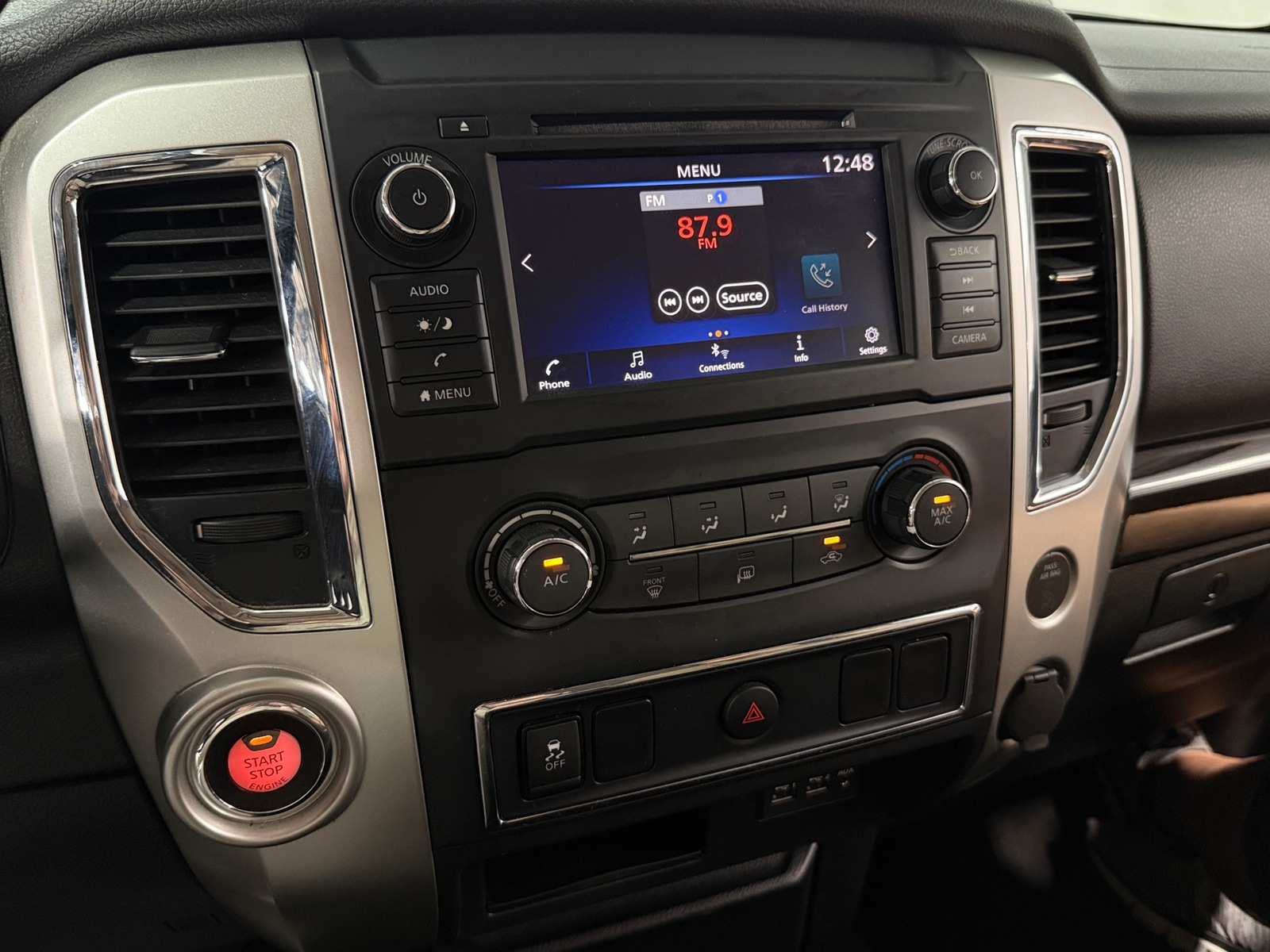 Thumbnail: 2019 Nissan Titan - 4
