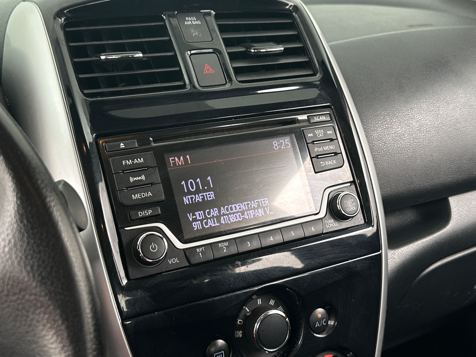 Thumbnail: 2017 Nissan Versa Note - 4
