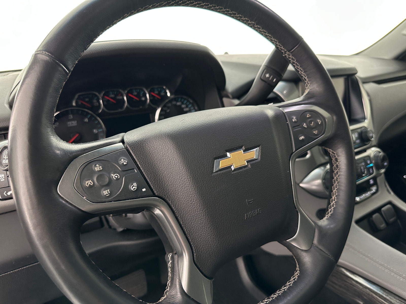 Thumbnail: 2018 Chevrolet Tahoe - 4