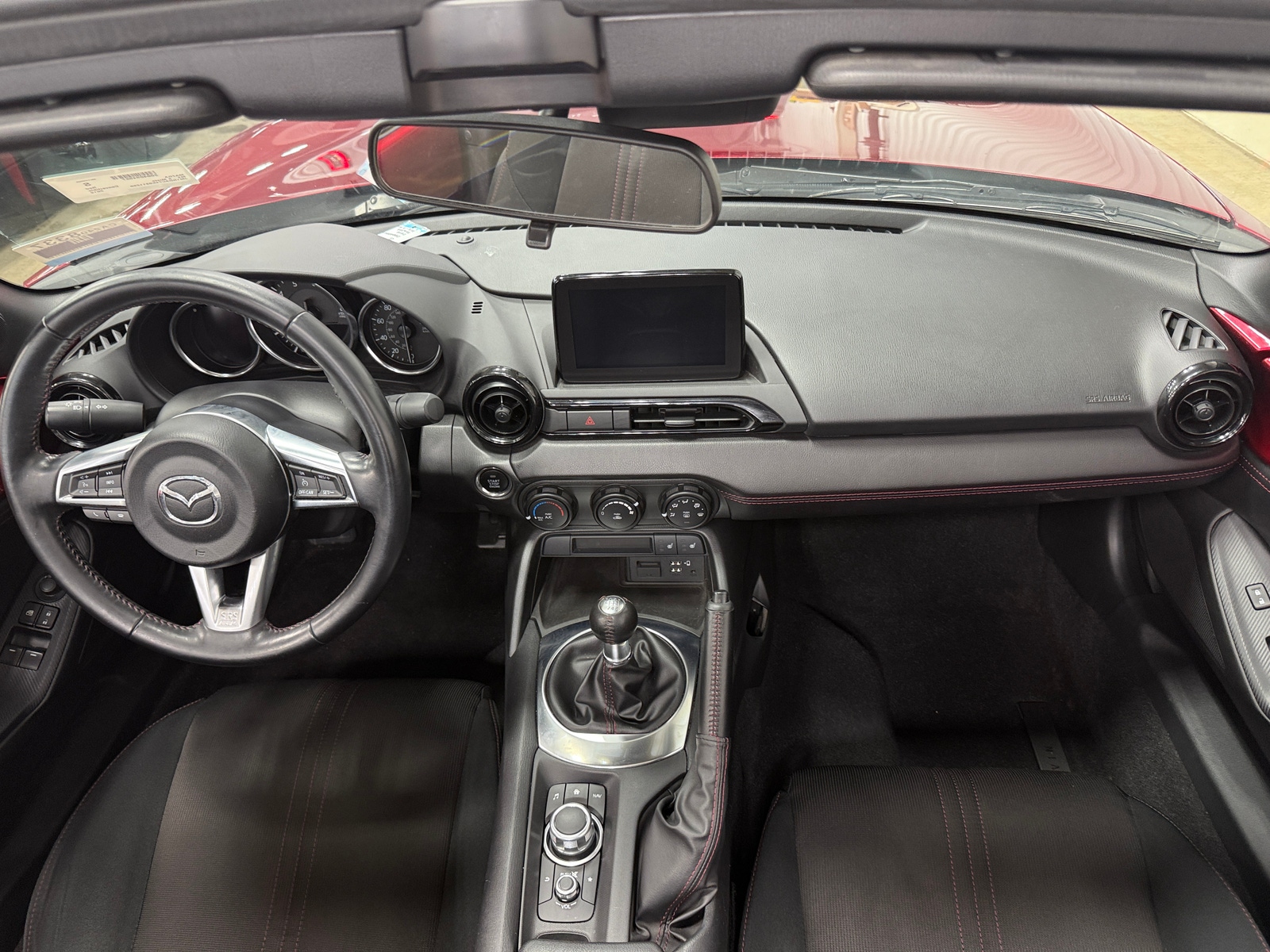 Thumbnail: 2019 Mazda MX-5 Miata - 3