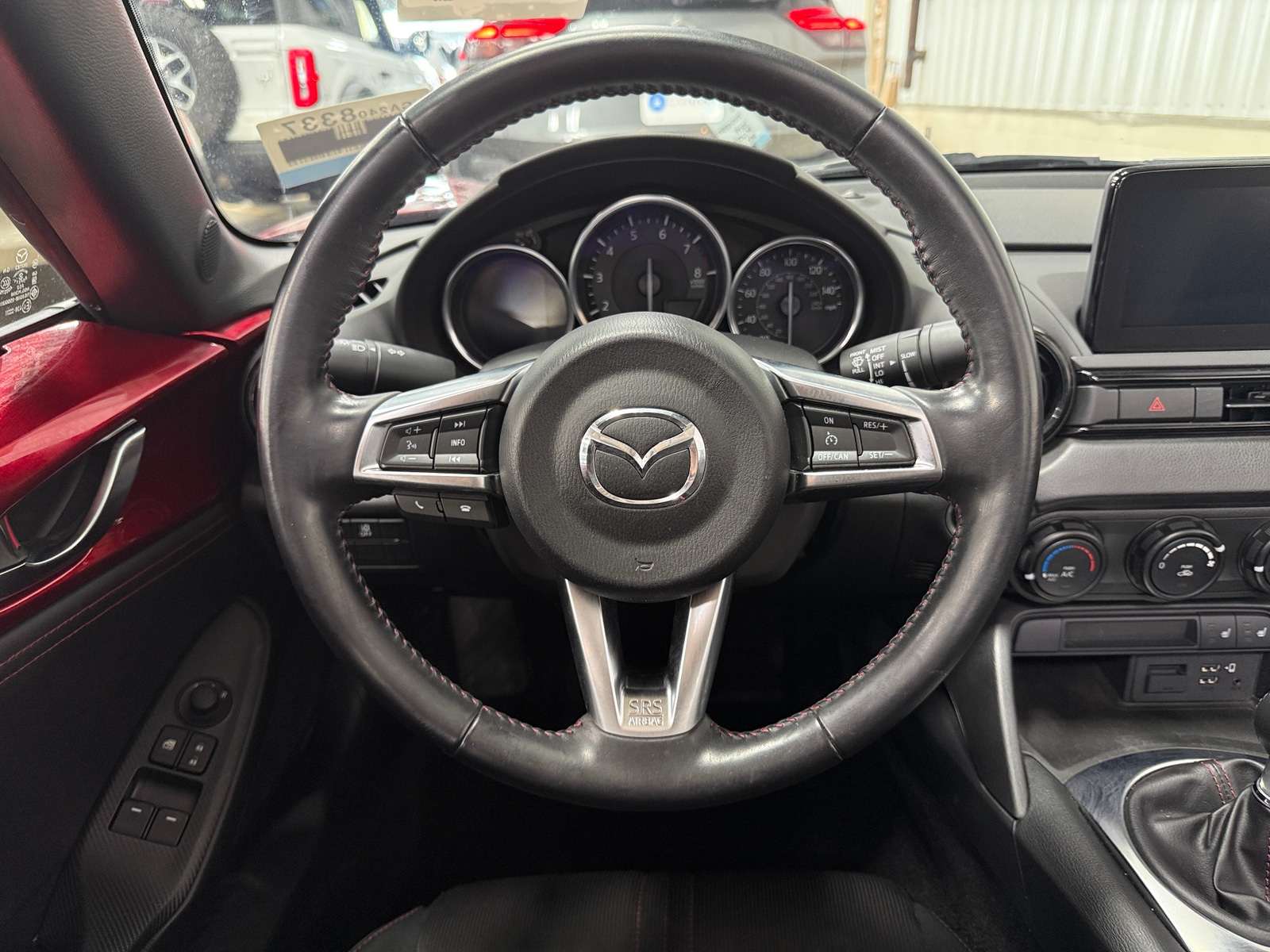 Thumbnail: 2019 Mazda MX-5 Miata - 5