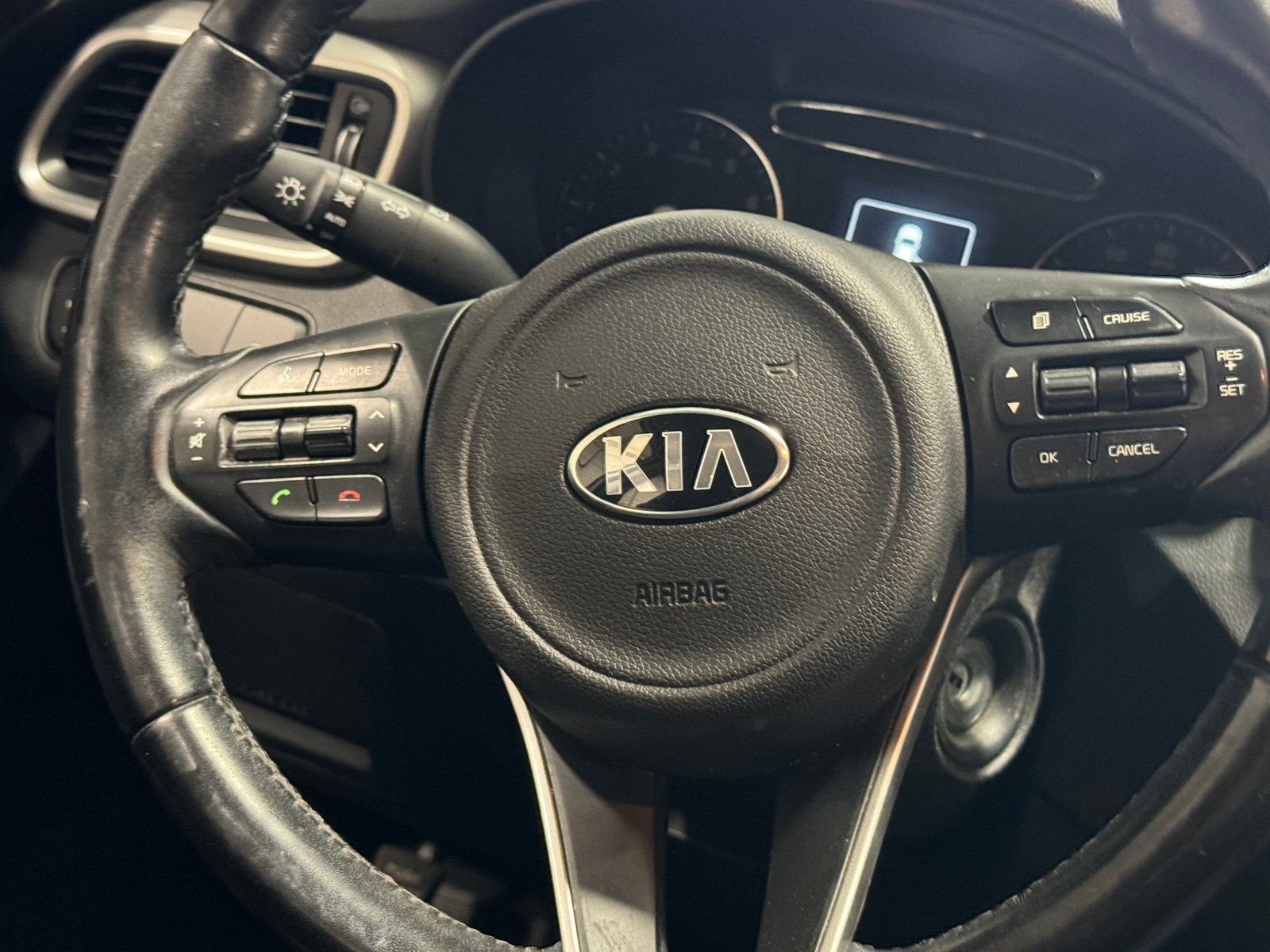 Thumbnail: 2017 Kia Sorento - 5
