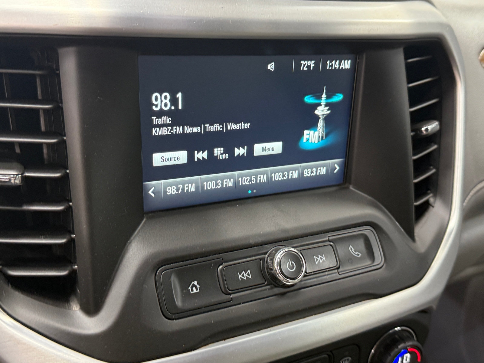 Thumbnail: 2017 GMC Acadia - 4