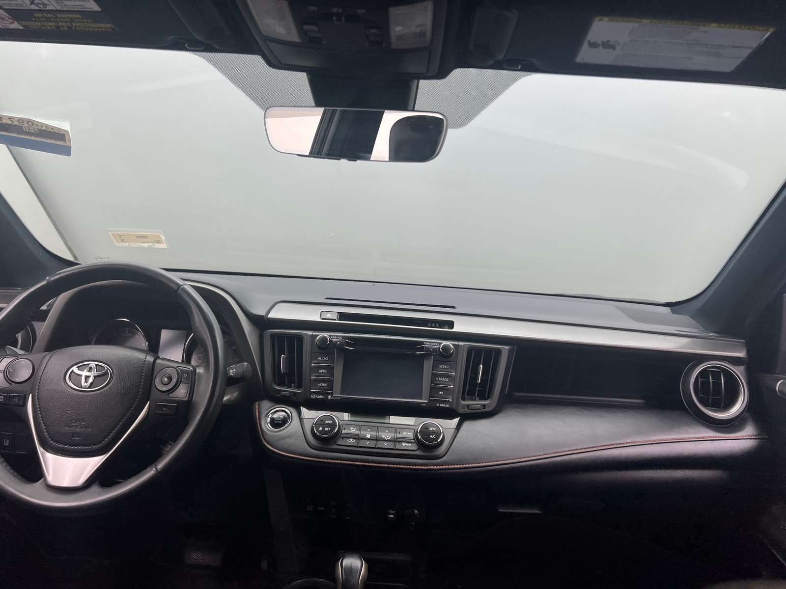 Thumbnail: 2018 Toyota RAV4 - 2