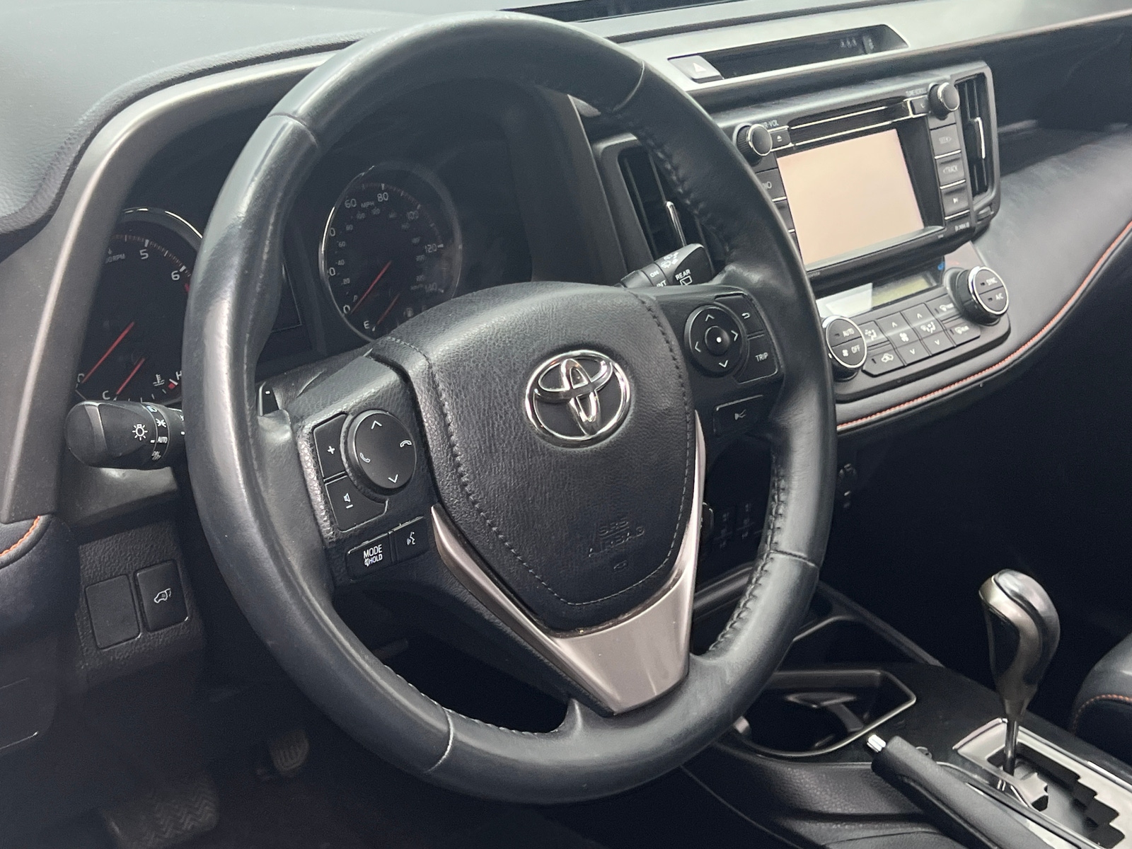 Thumbnail: 2018 Toyota RAV4 - 4