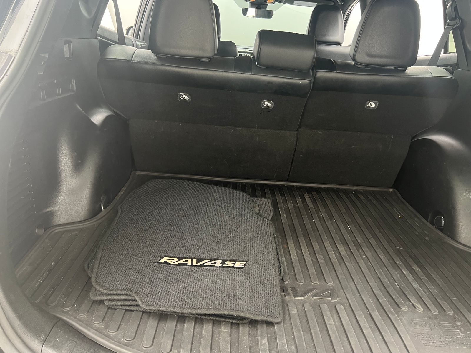 Thumbnail: 2018 Toyota RAV4 - 6