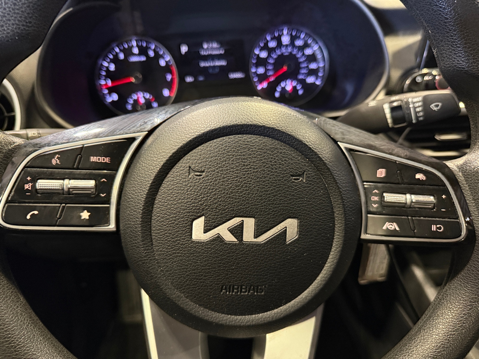 Thumbnail: 2023 Kia Forte - 5